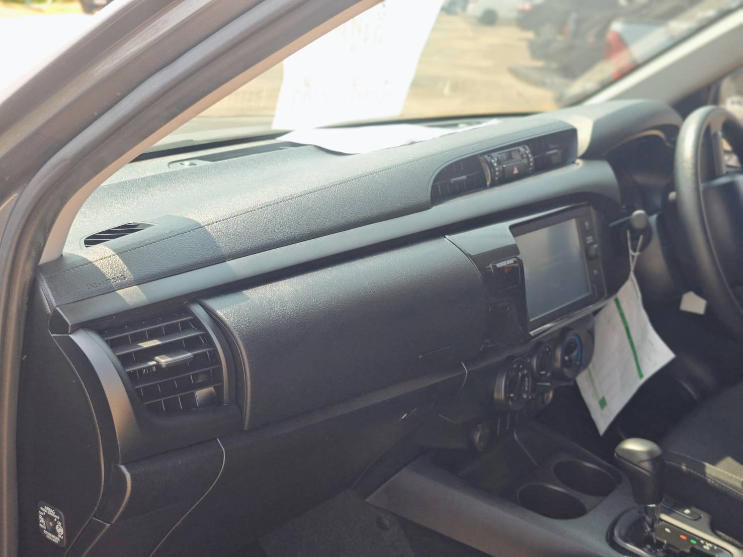 Toyota Hilux Revo Double Cab 2.4 Entry Z Edition MT 2023