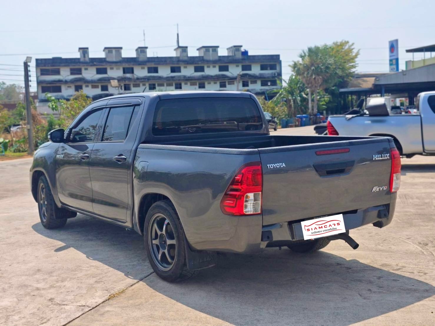 Toyota Hilux Revo Double Cab 2.4 Entry Z Edition MT 2023