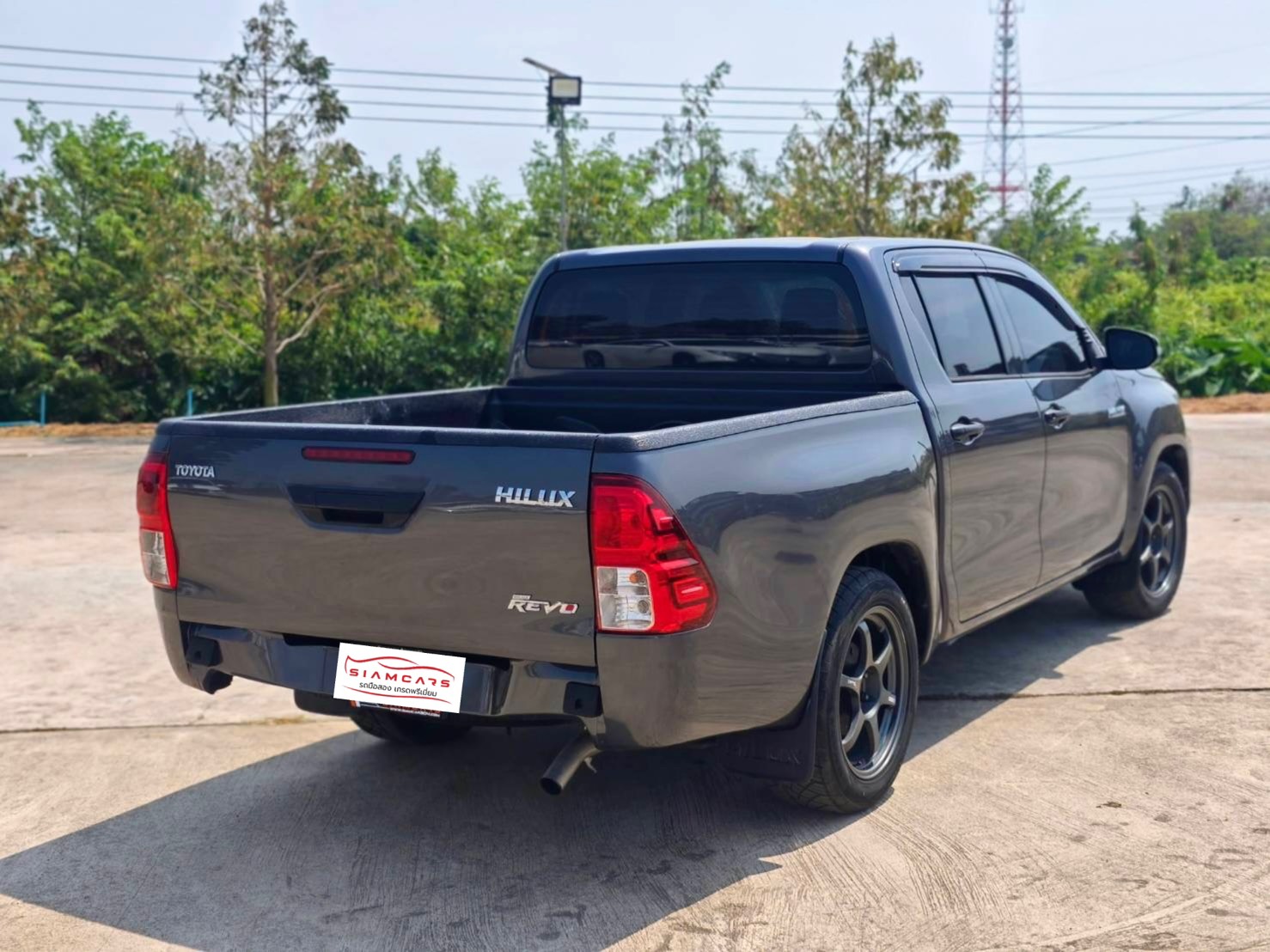 Toyota Hilux Revo Double Cab 2.4 Entry Z Edition MT 2023