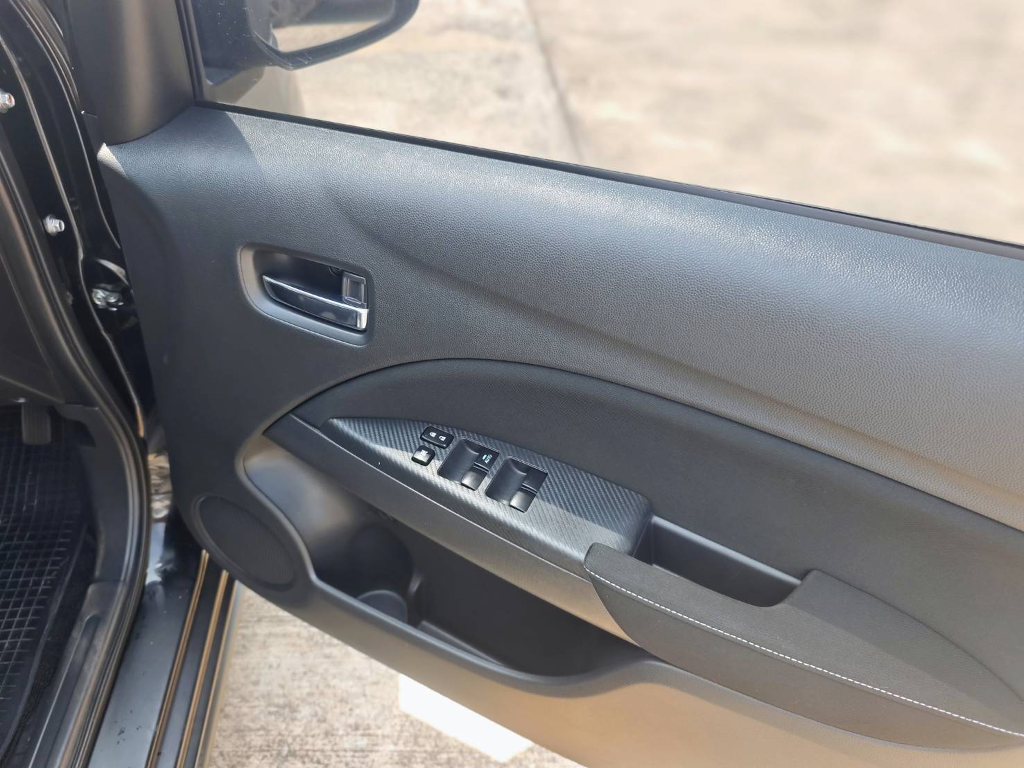 Mitsubishi Mirage 1.2 Active Dynamic Shield Sedan AT ปี 2021