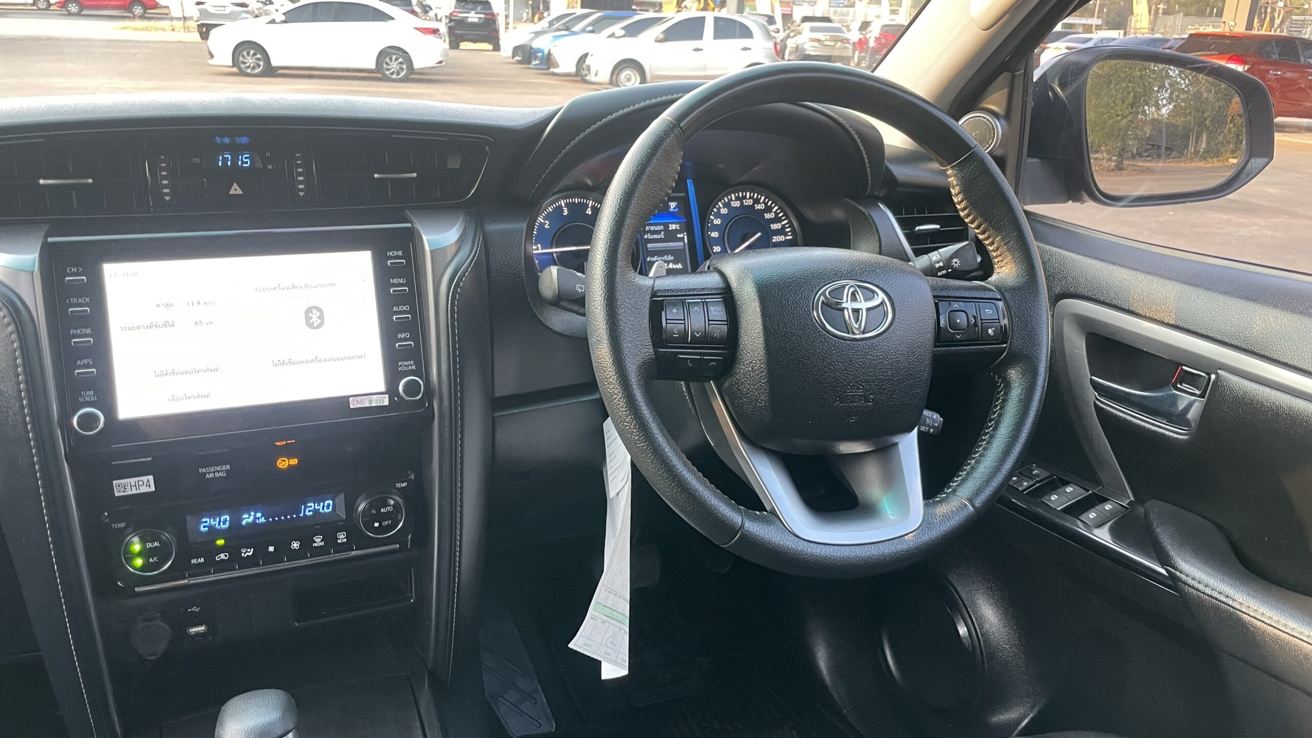 Toyota Fortuner 2.4 Leader V SUV AT 2022