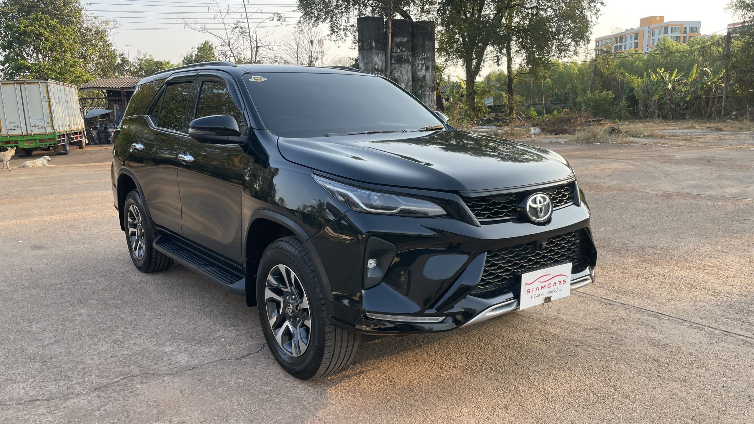 Toyota Fortuner 2.4 Leader V SUV AT 2022