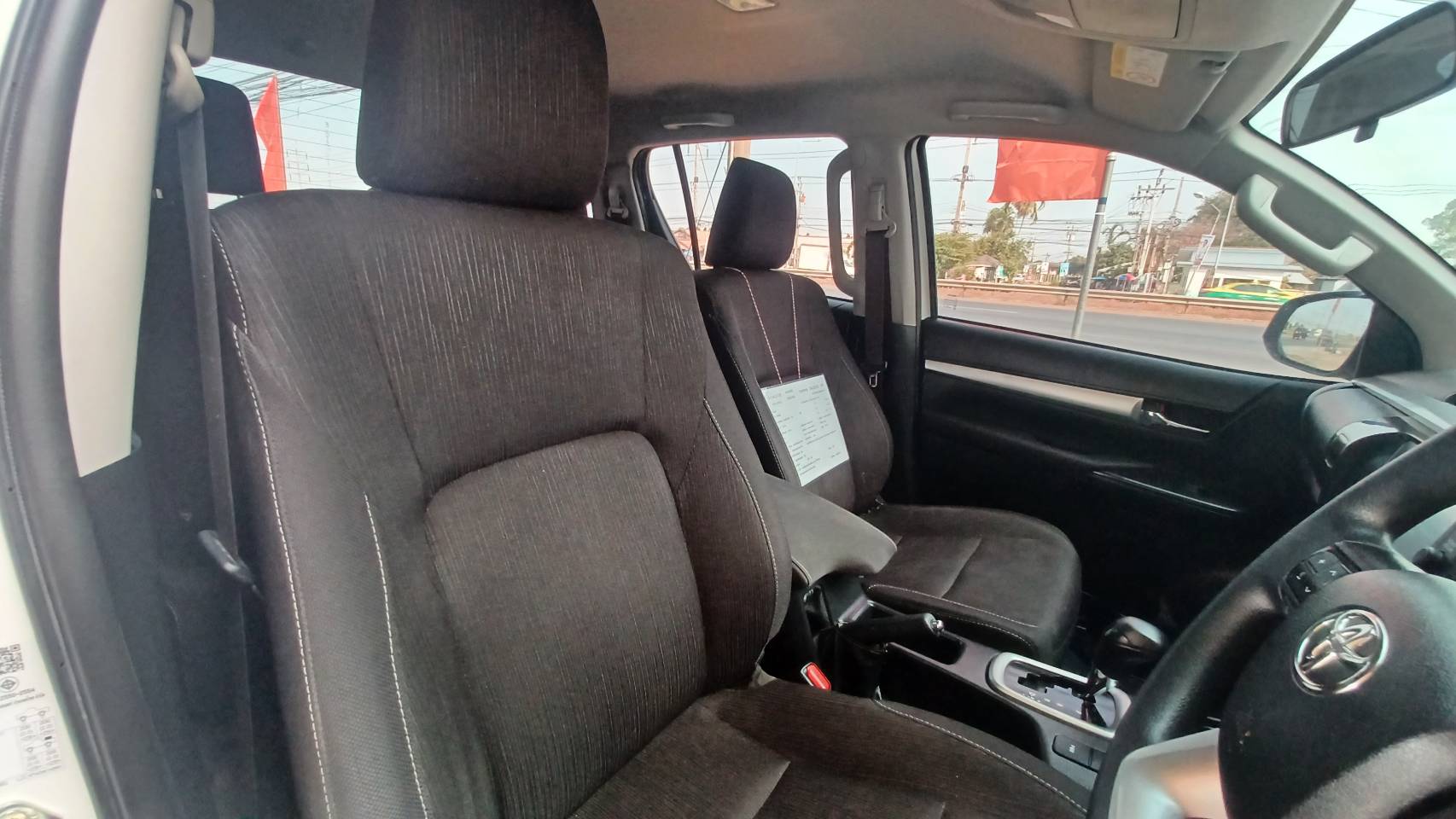 Toyota Hilux Revo Double Cab 2.4 Entry Prerunner AT 2024