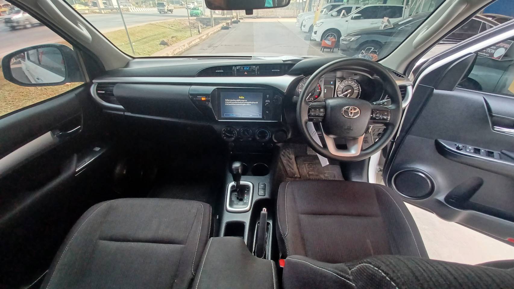 Toyota Hilux Revo Double Cab 2.4 Entry Prerunner AT 2024