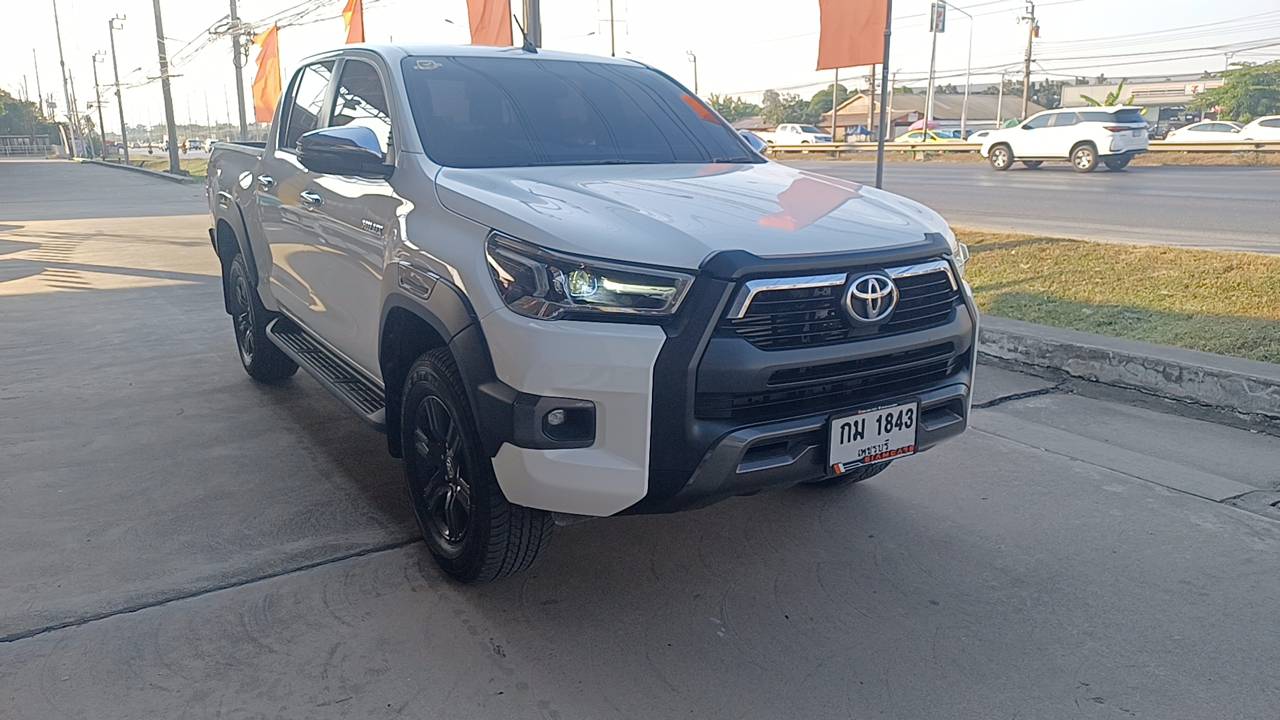Toyota Hilux Revo Double Cab 2.4 Entry Prerunner AT 2024