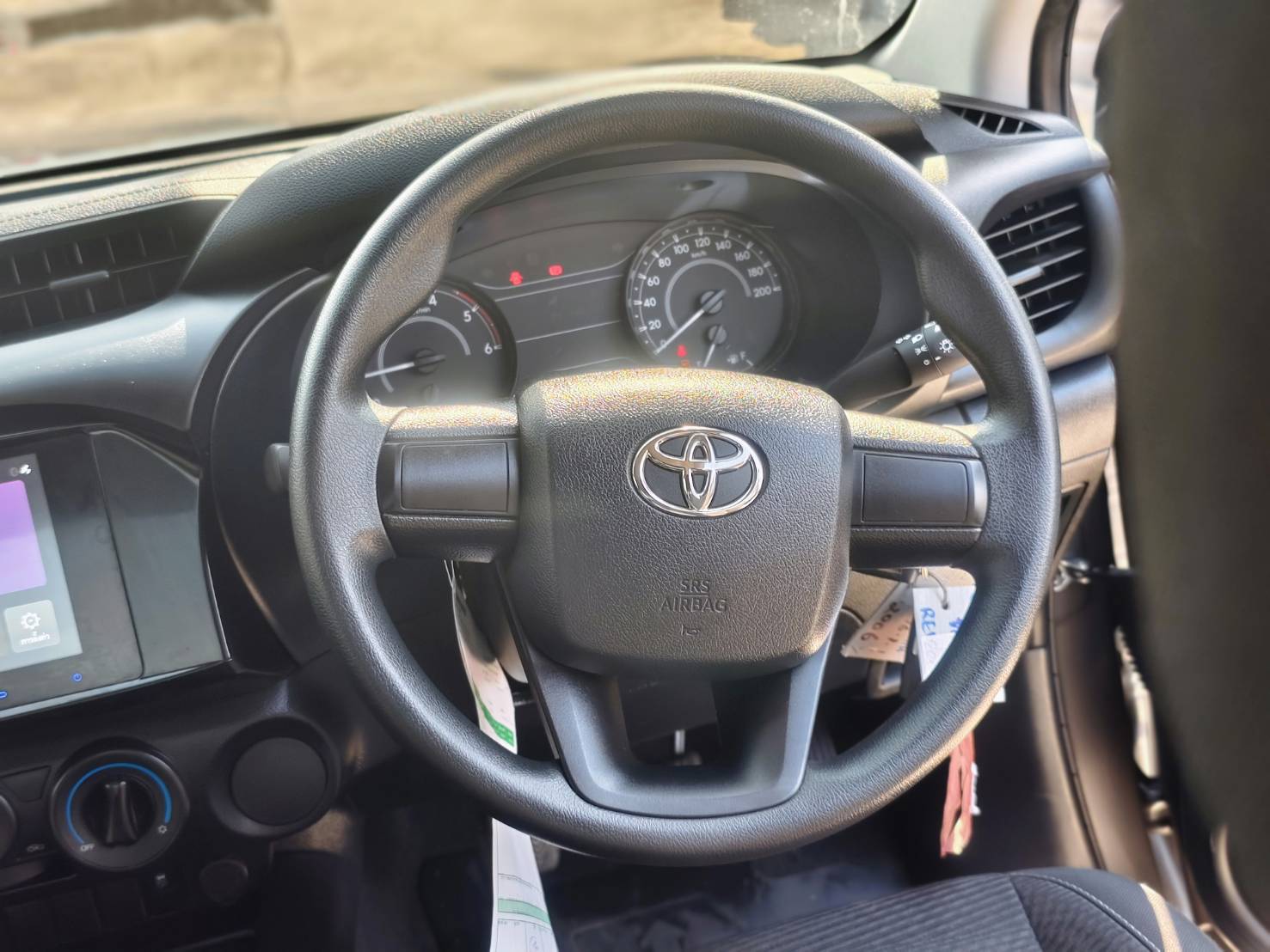 Toyota Hilux Revo Smart Cab 2.4 ENTRY Z Edition MT 2024