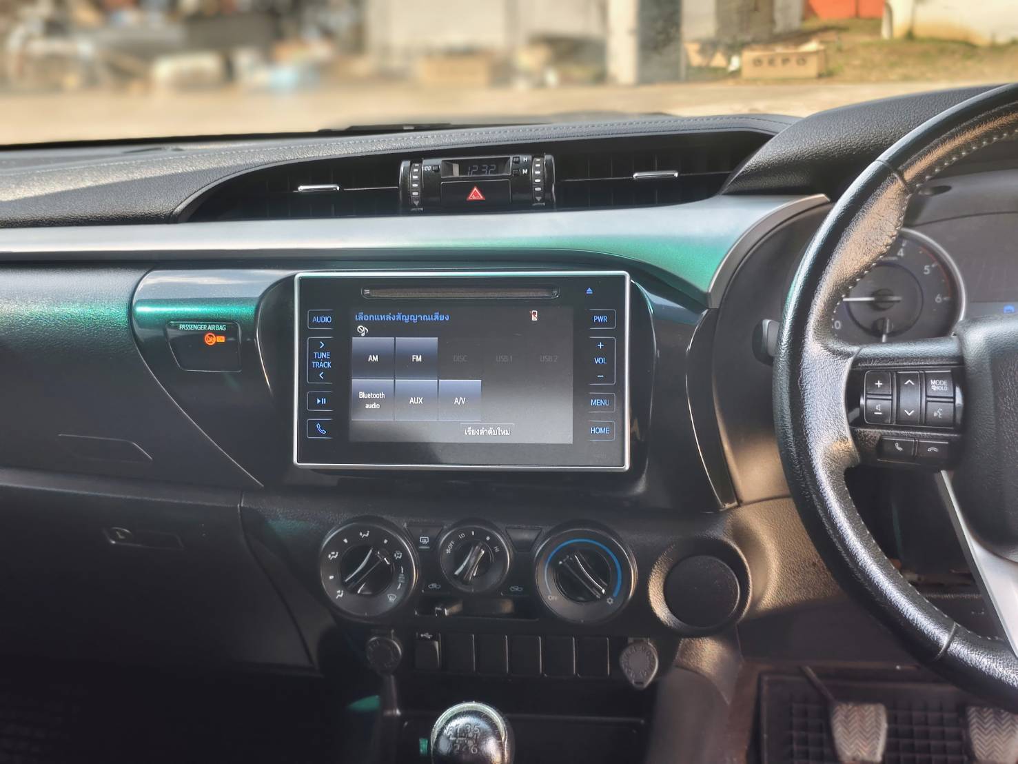 Toyota Hilux Revo Smart Cab 2.4 E Plus Prerunner MT 2019