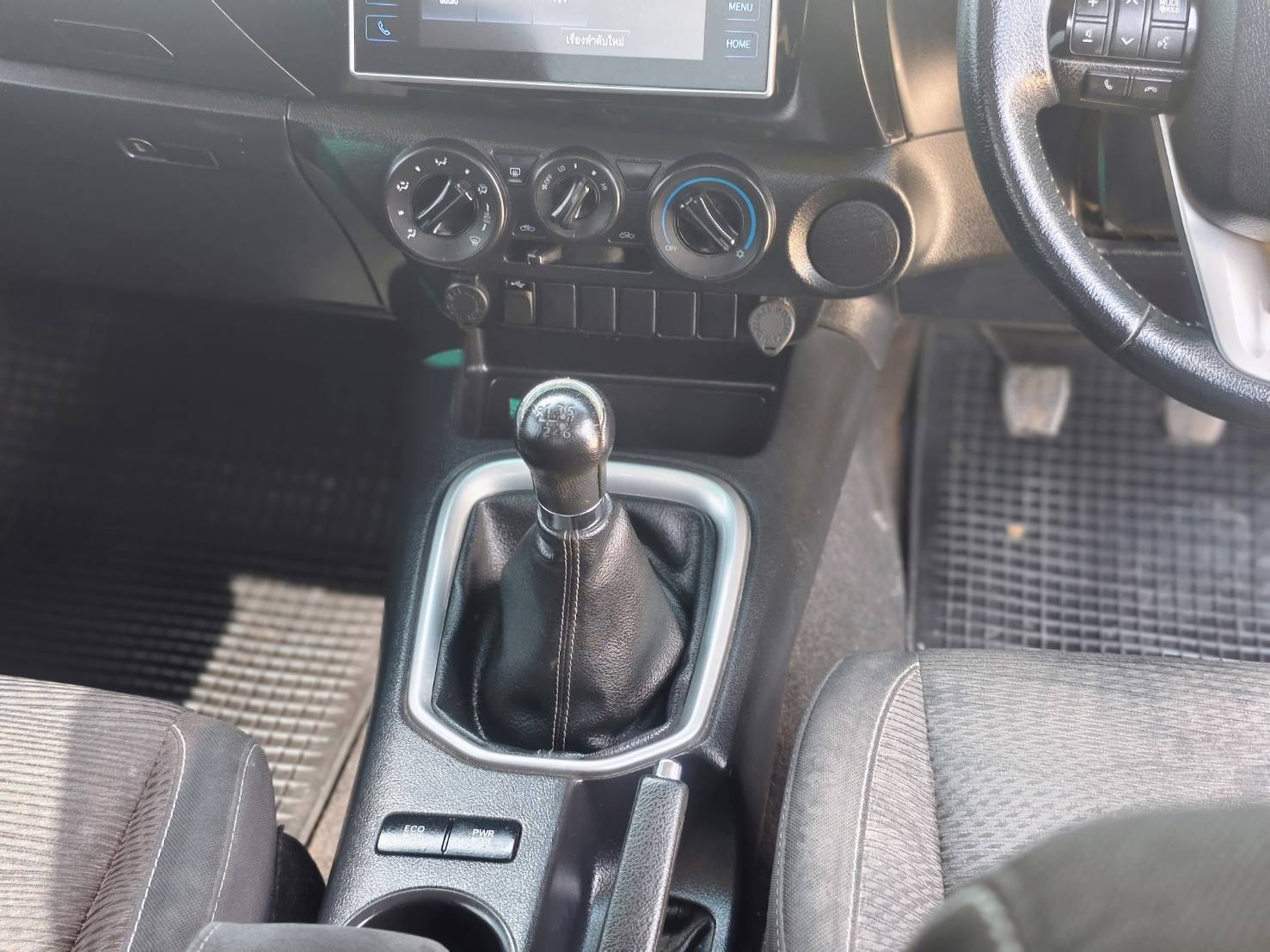 Toyota Hilux Revo Smart Cab 2.4 E Plus Prerunner MT 2019