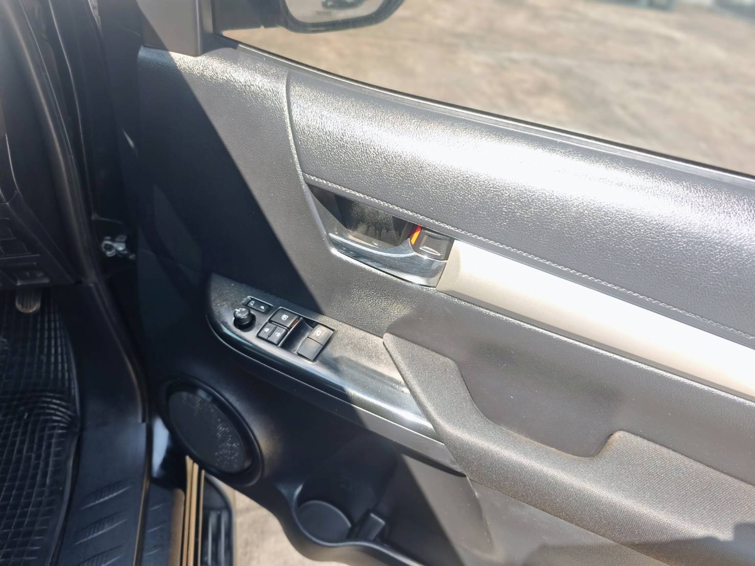 Toyota Hilux Revo Smart Cab 2.4 E Plus Prerunner MT 2019