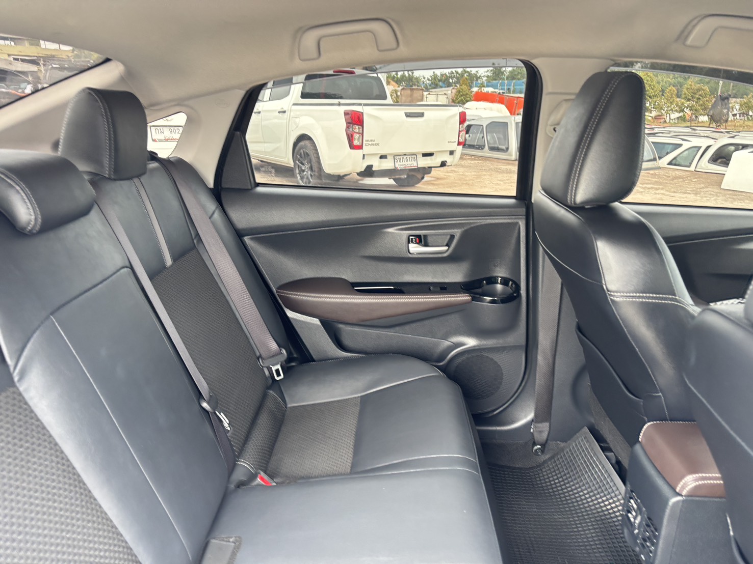 Toyota Yaris ATIV 1.2 Premium AT 2025