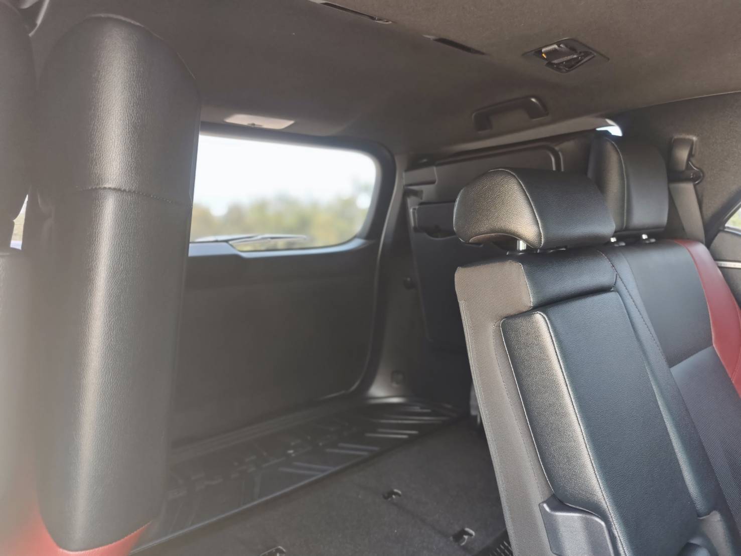 Toyota Fortuner 2.4 Leader 4WD SUV AT 2021