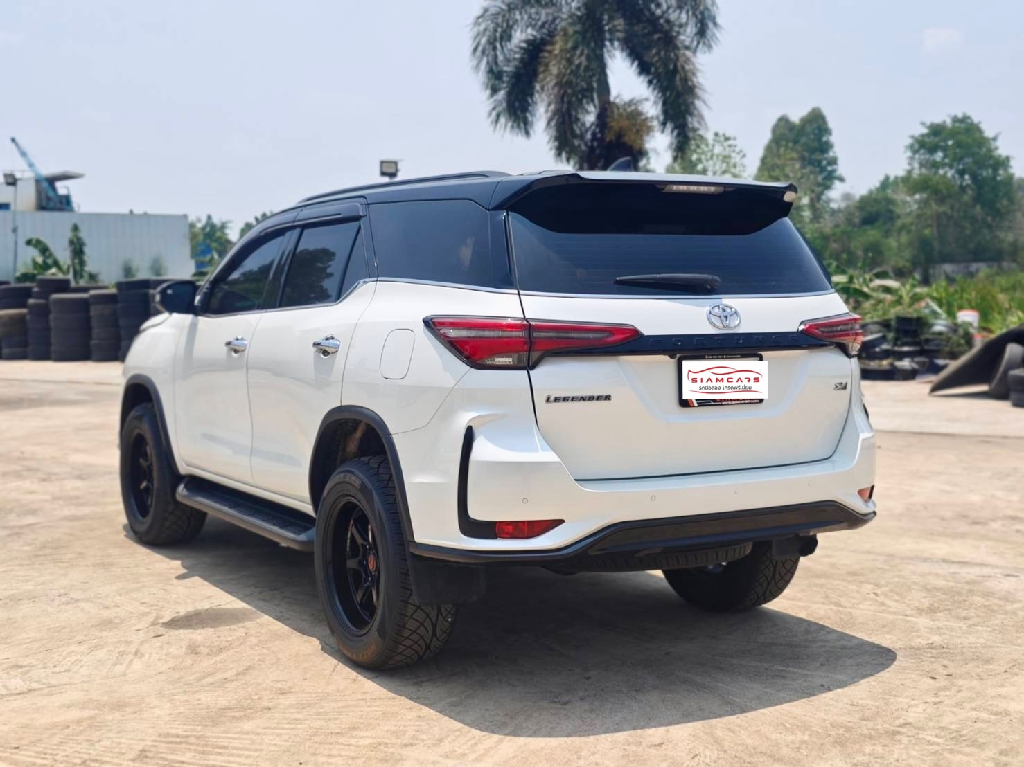 Toyota Fortuner 2.4 Leader 4WD SUV AT 2021