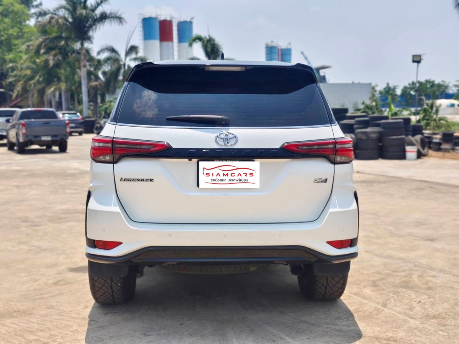 Toyota Fortuner 2.4 Leader 4WD SUV AT 2021