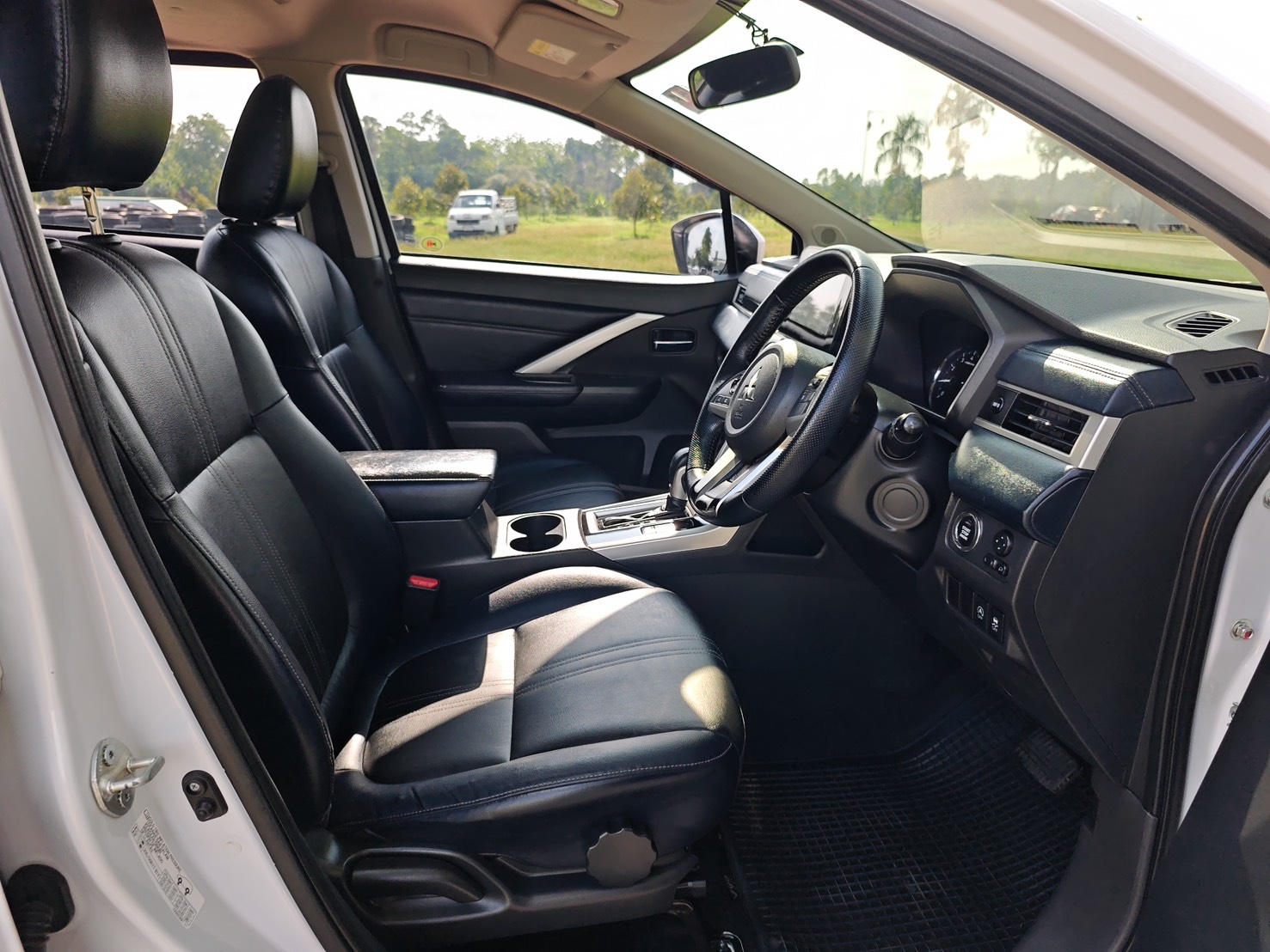 Mitsubishi Xpander 1.5 Cross SUV AT ปี 2022