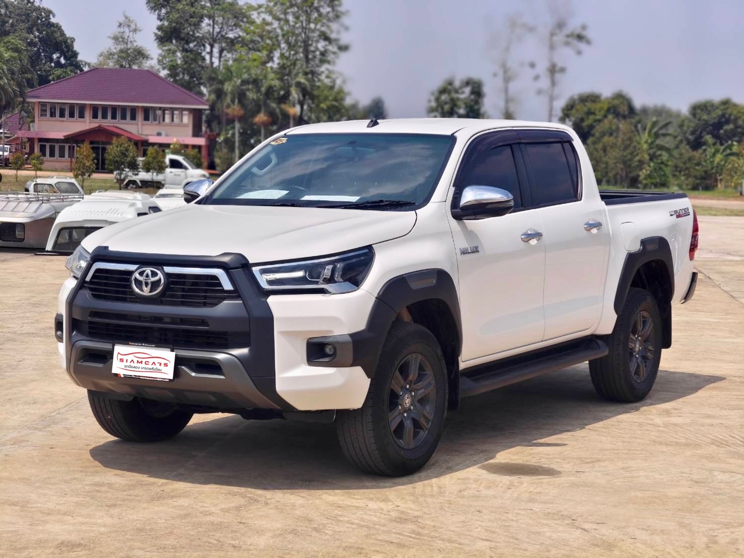 Toyota Hilux Revo Double Cab 2.4 MID Prerunner AT 2023