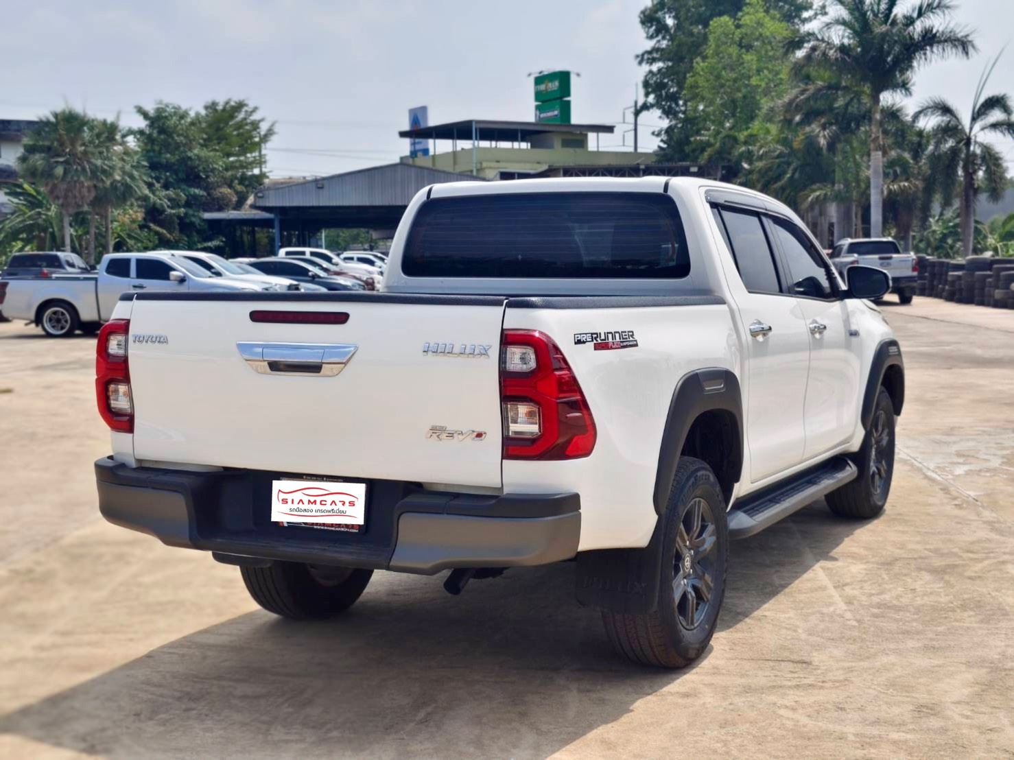 Toyota Hilux Revo Double Cab 2.4 MID Prerunner AT 2023