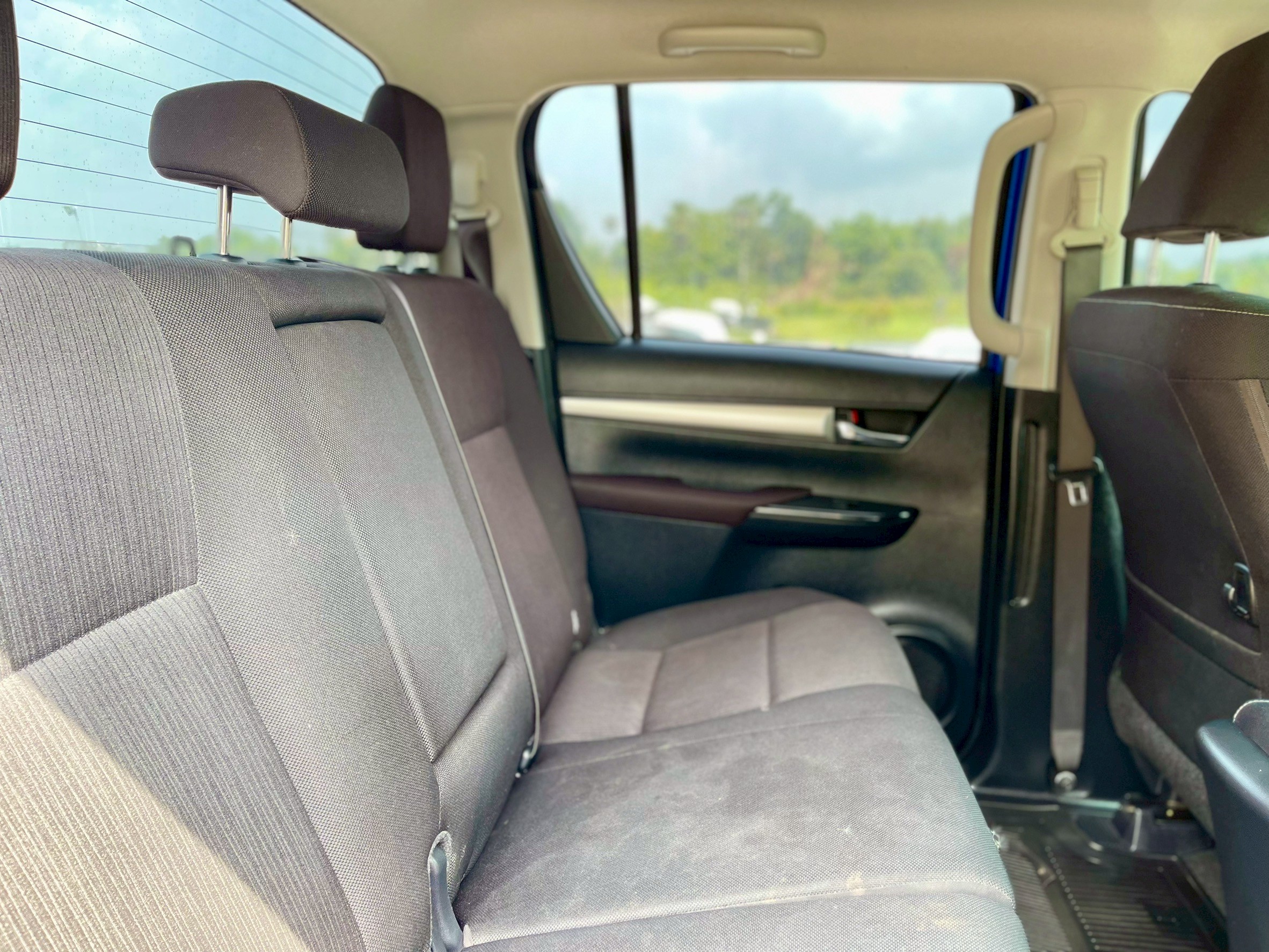 Toyota Hilux Revo Double Cab 2.4 E Plus Prerunner MT 2019