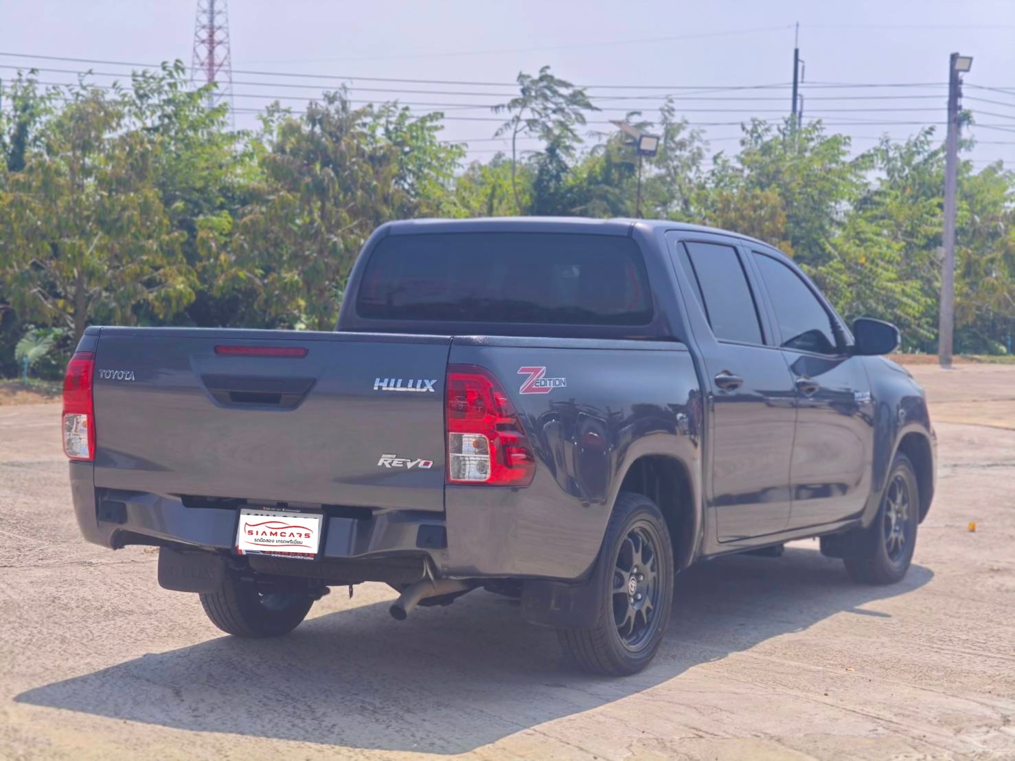 Toyota Hilux Revo Double Cab 2.4 Entry Z Edition MT 2023