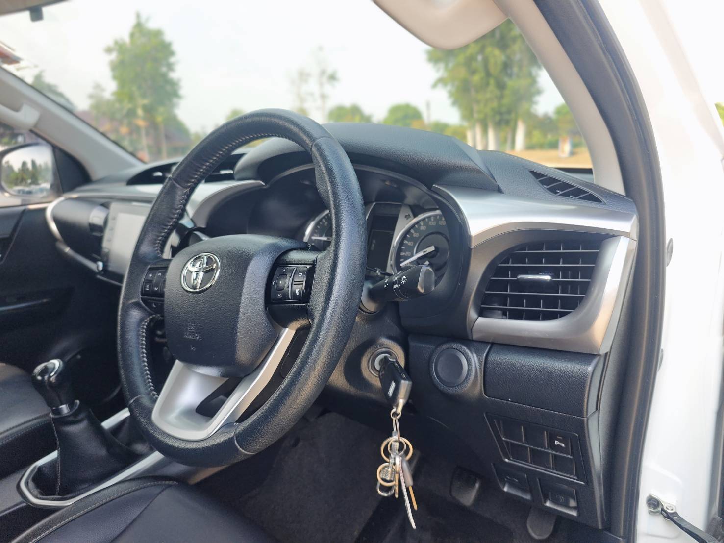 Toyota Hilux Revo Smart Cab 2.4 Entry Prerunner MT 2022