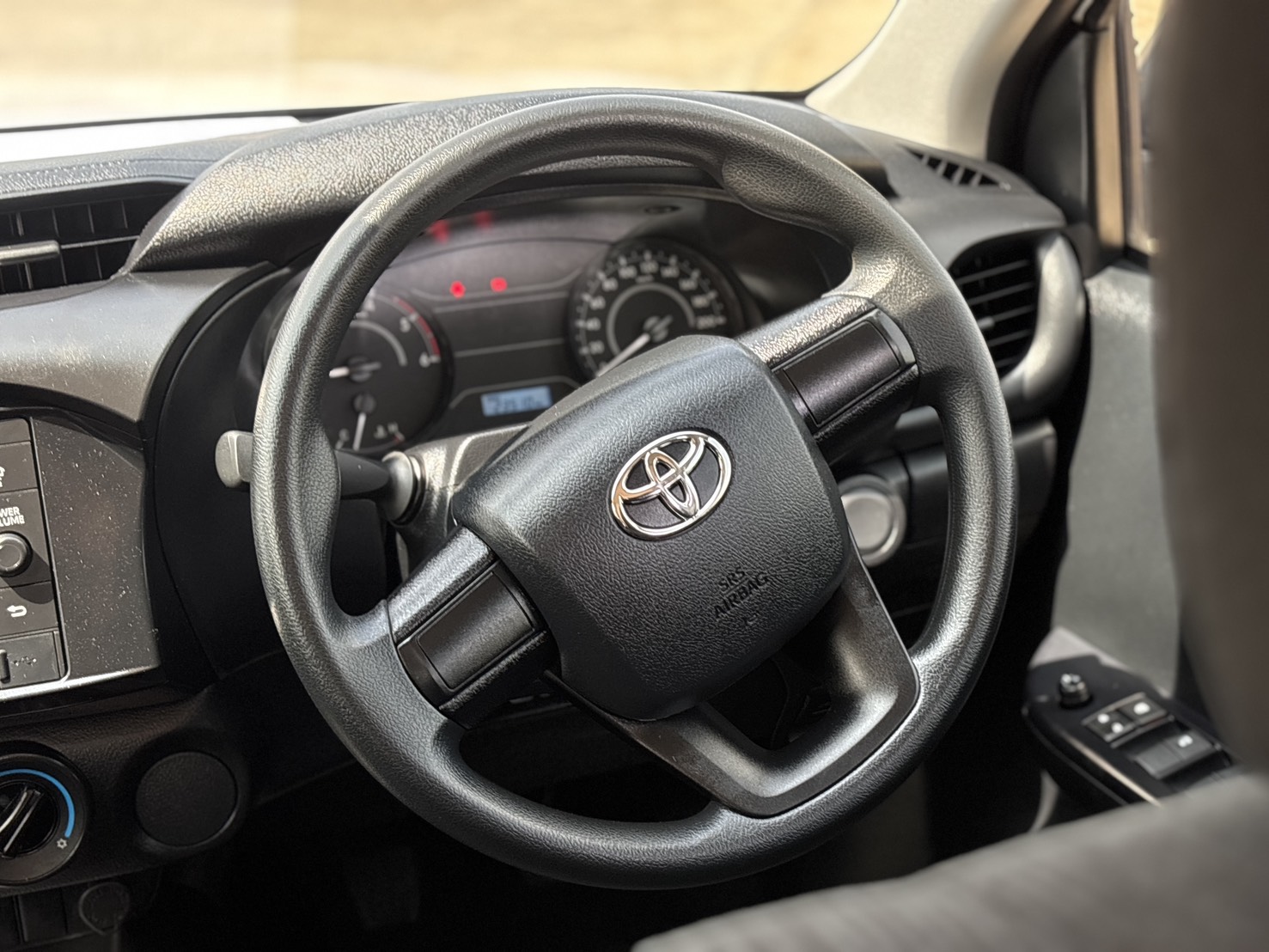 Toyota Hilux Revo Double Cab 2.4 Entry Z Edition MT 2022