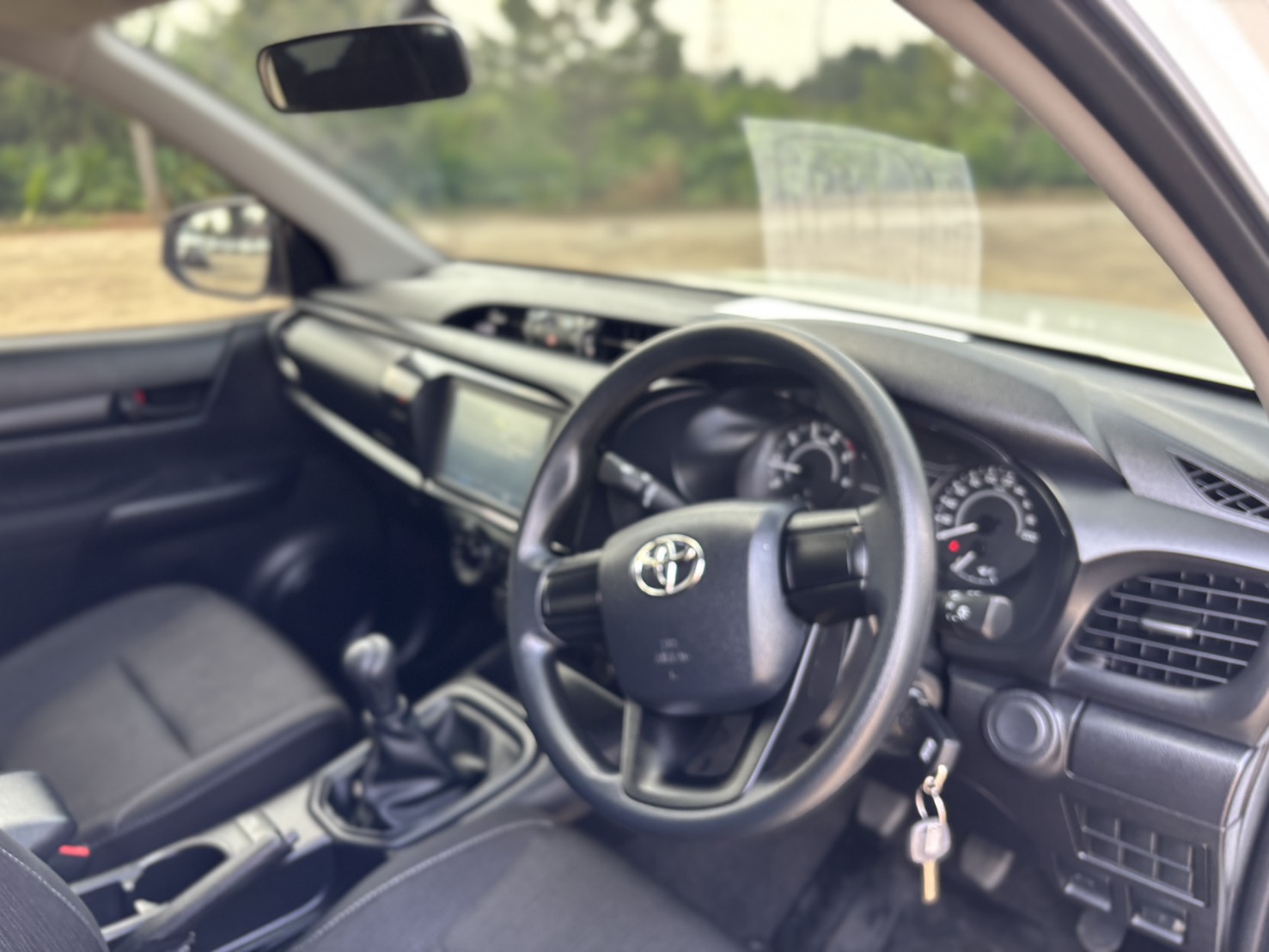 Toyota Hilux Revo Double Cab 2.4 Entry Z Edition MT 2022