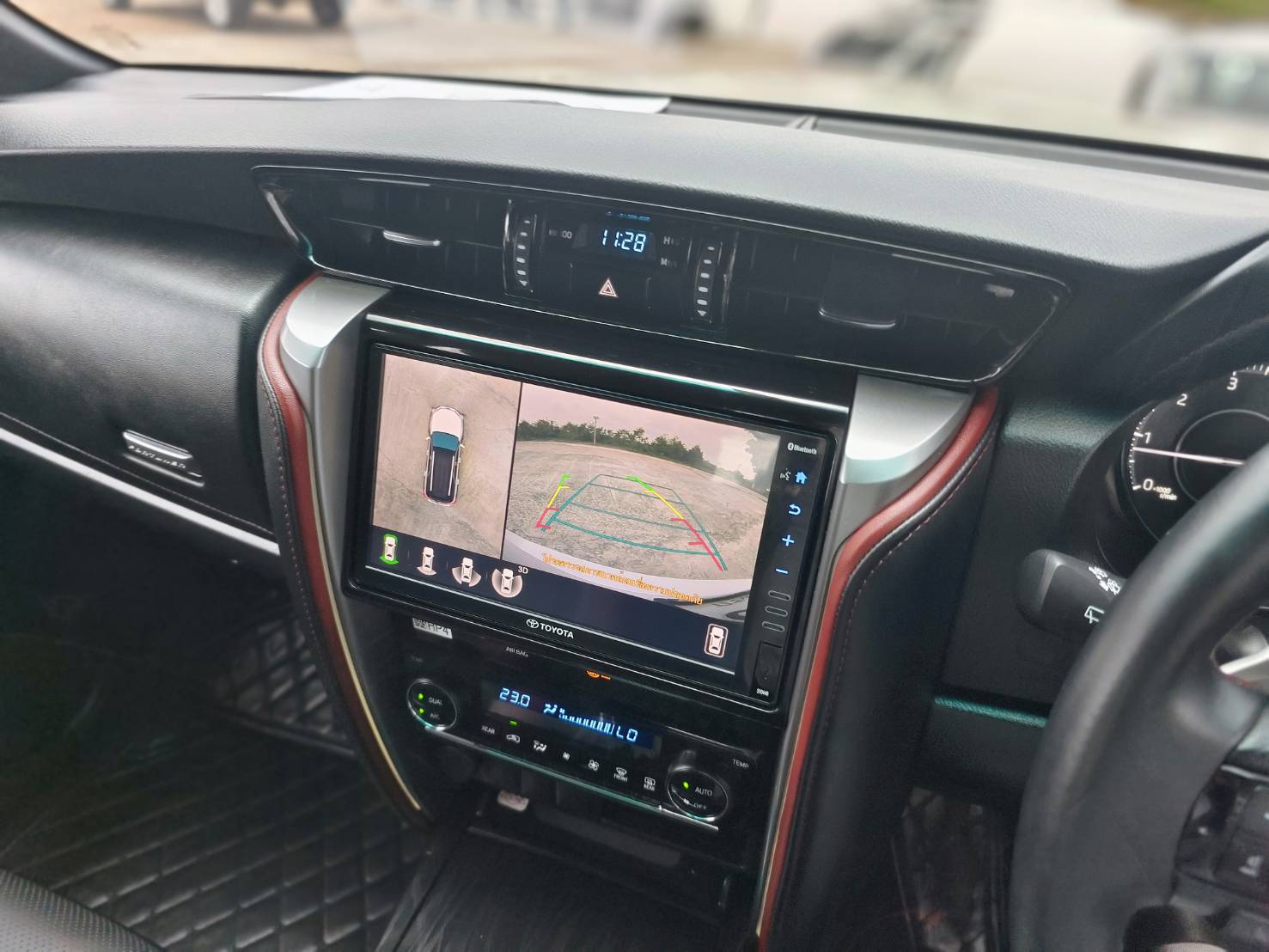Toyota Fortuner 2.4 Leader SUV AT 2022