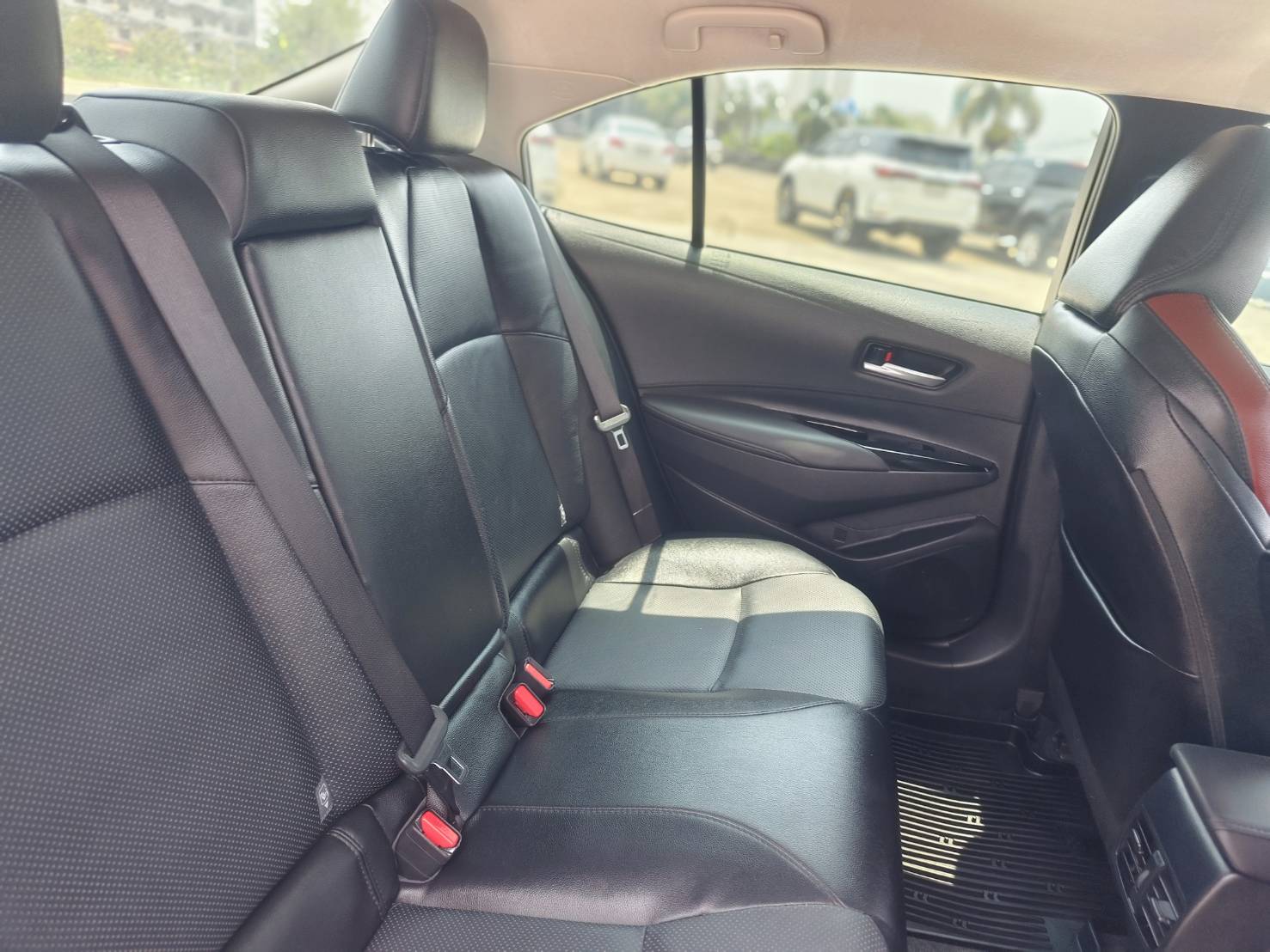 Toyota Corolla Altis 1.8 Sedan AT ปี 2020