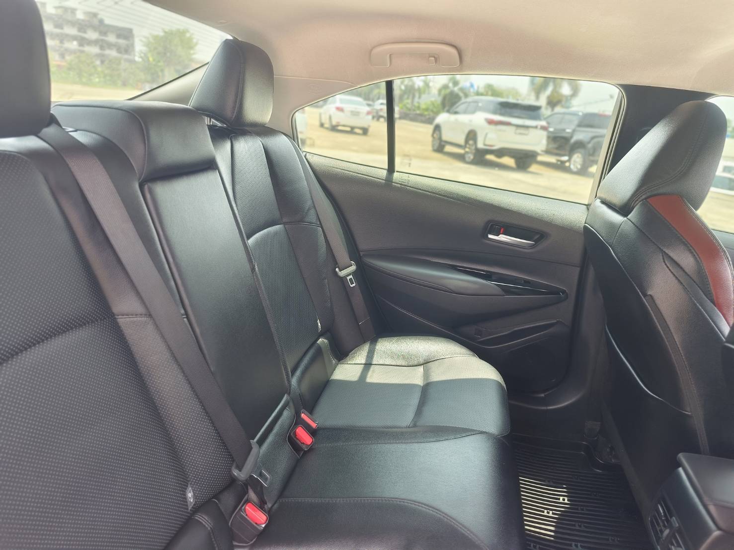 Toyota Corolla Altis 1.8 Sedan AT ปี 2020