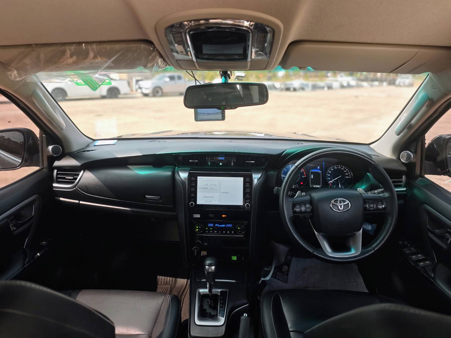 Toyota Fortuner 2.4 Leader V SUV AT 2023
