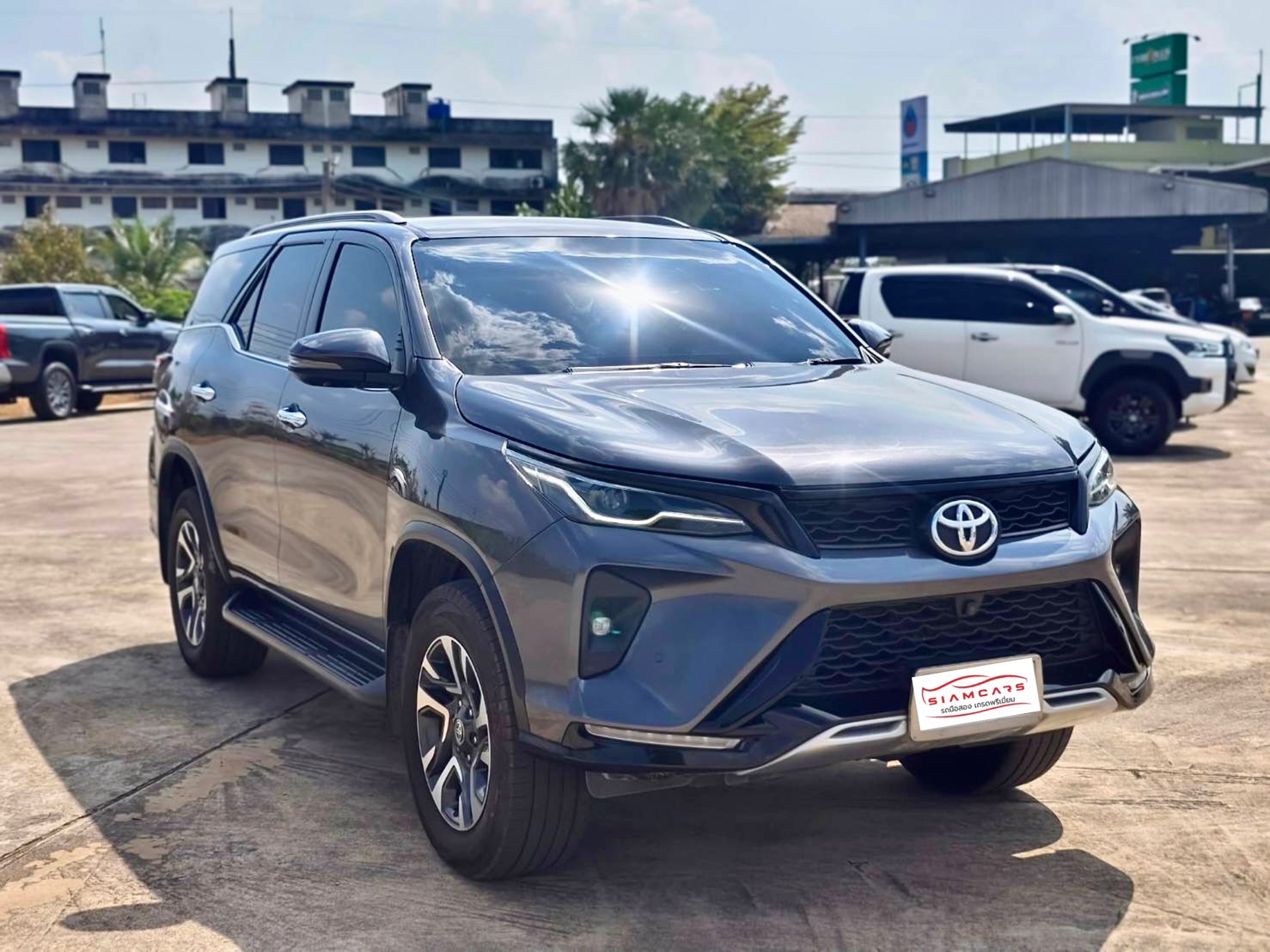 Toyota Fortuner 2.4 Leader V SUV AT 2023