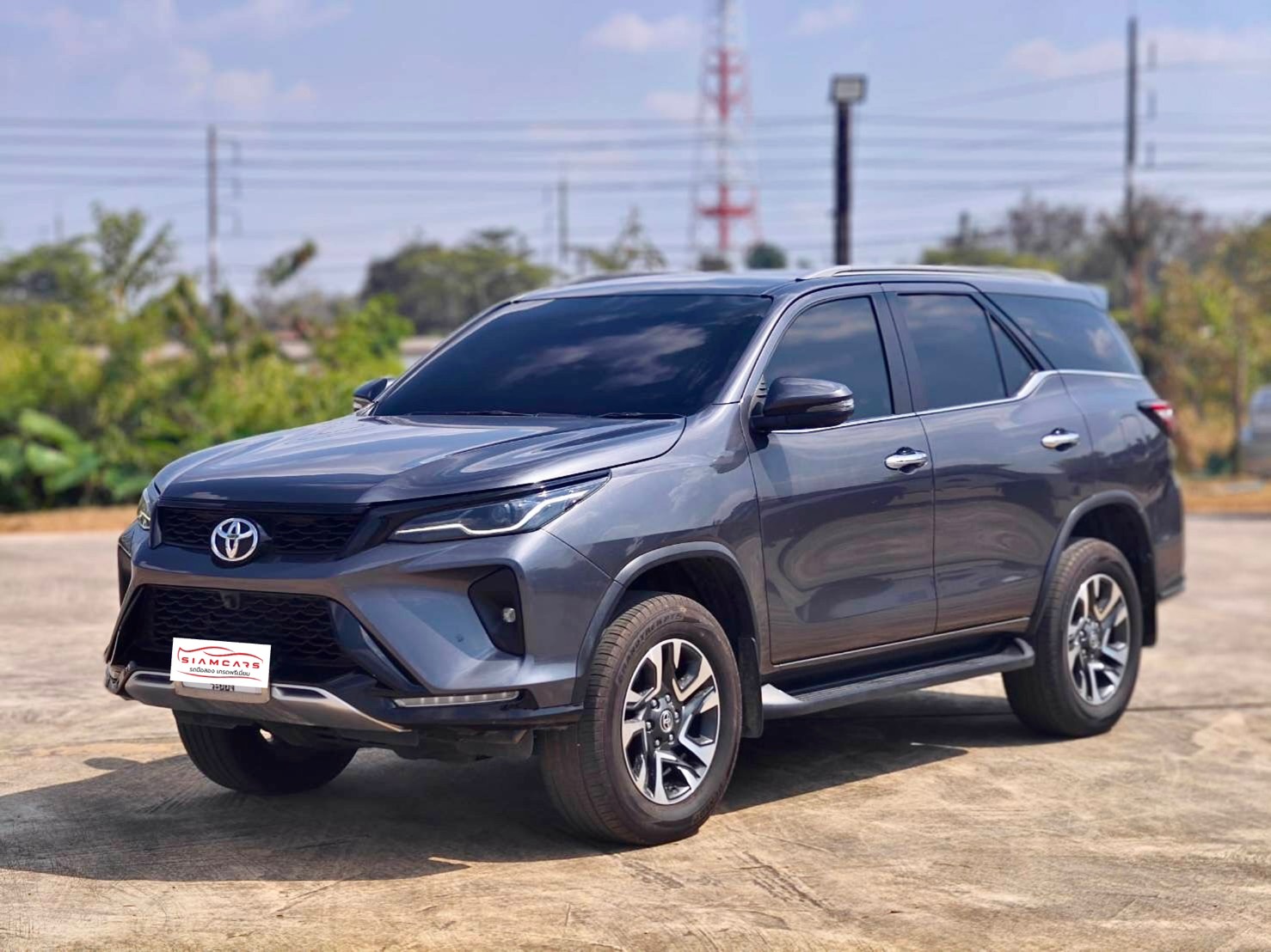 Toyota Fortuner 2.4 Leader V SUV AT 2023
