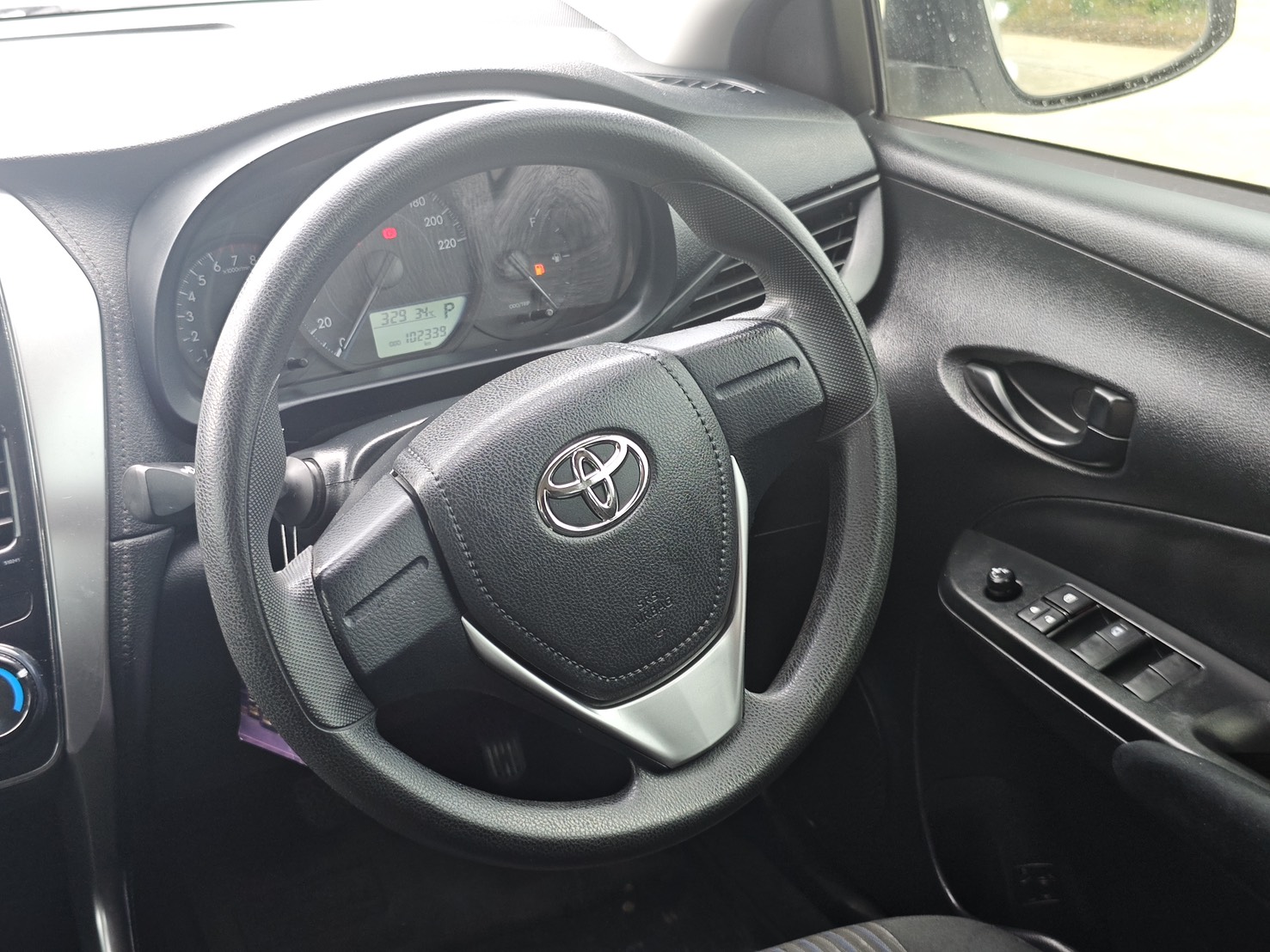 Toyota Yaris ATIVE 1.2 J AT 2018
