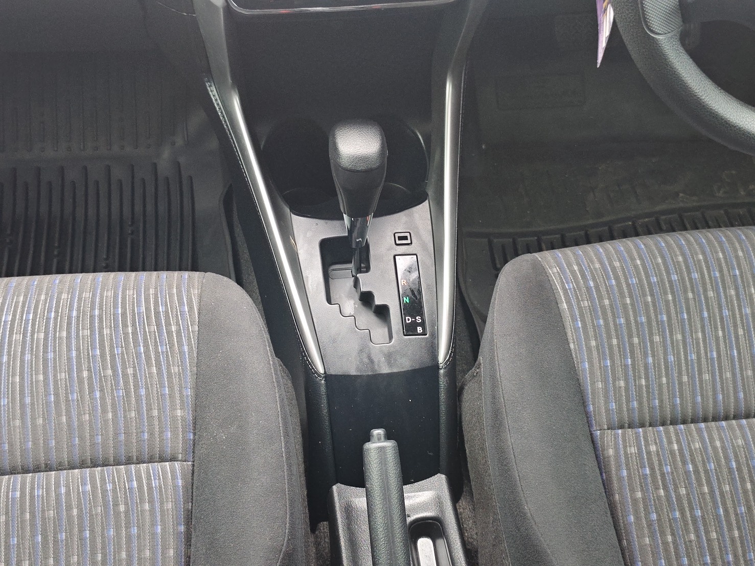 Toyota Yaris ATIVE 1.2 J AT 2018