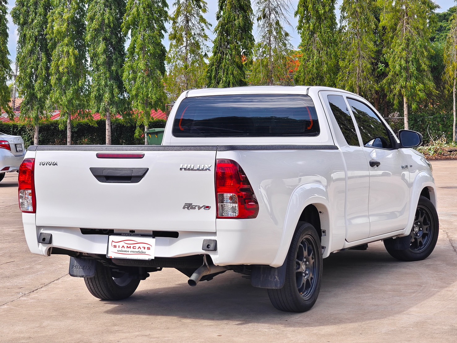 Toyota Hilux Revo Smart Cab 2.4 Mid Z Edition MT 2020
