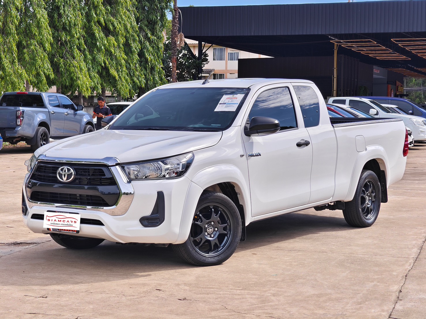 Toyota Hilux Revo Smart Cab 2.4 Mid Z Edition MT 2020