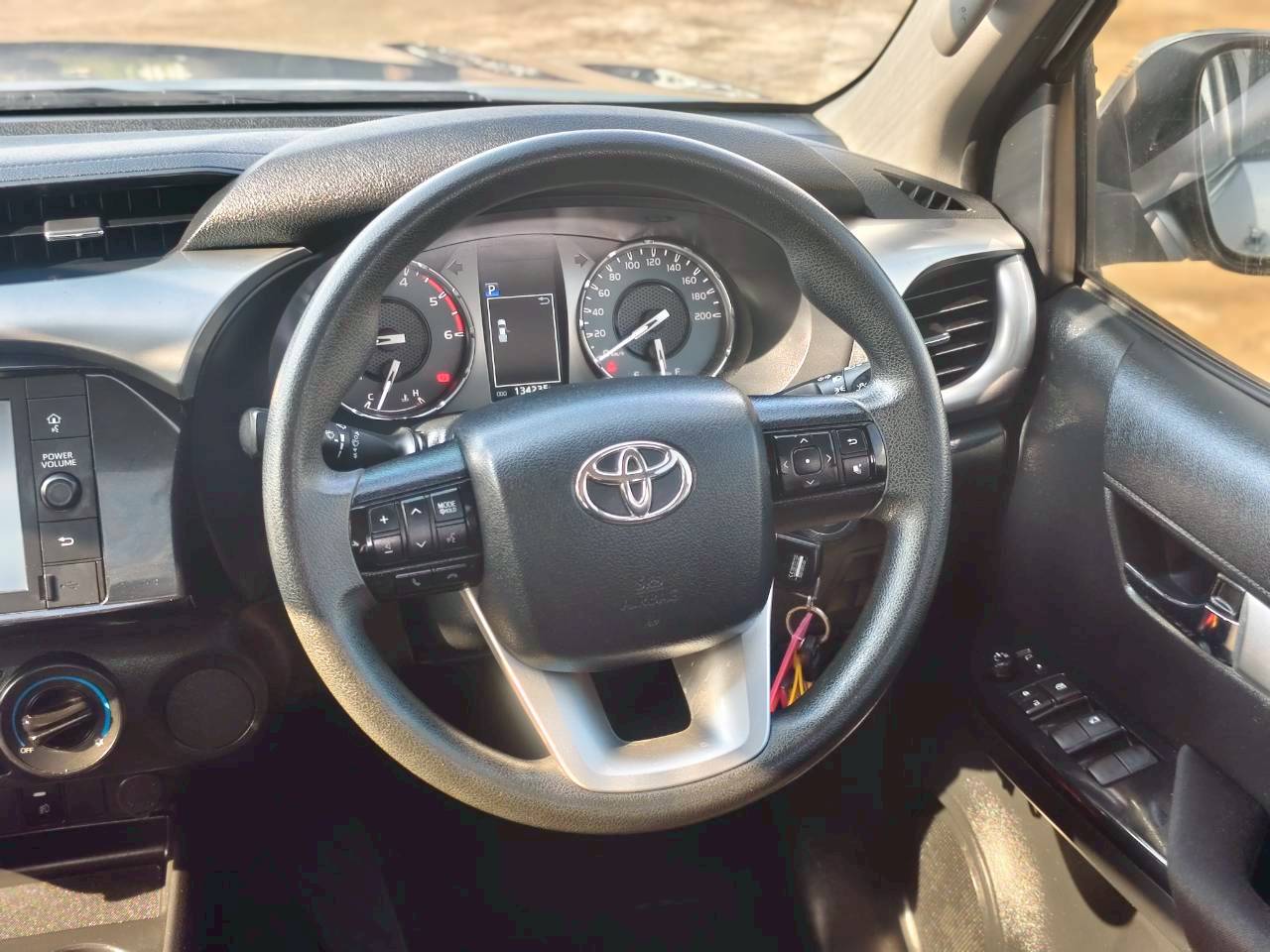 Toyota Hilux Revo Double Cab 2.4 Entry Prerunner AT 2020