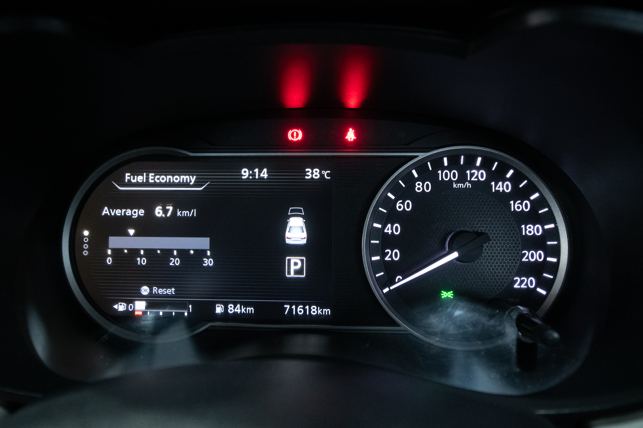 Nissan Almera Turbo 1.0 V Sportech AT 2020