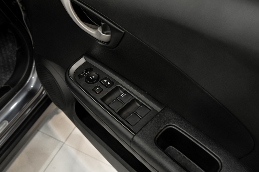 Honda BR-V 1.5 V SUV AT 2017