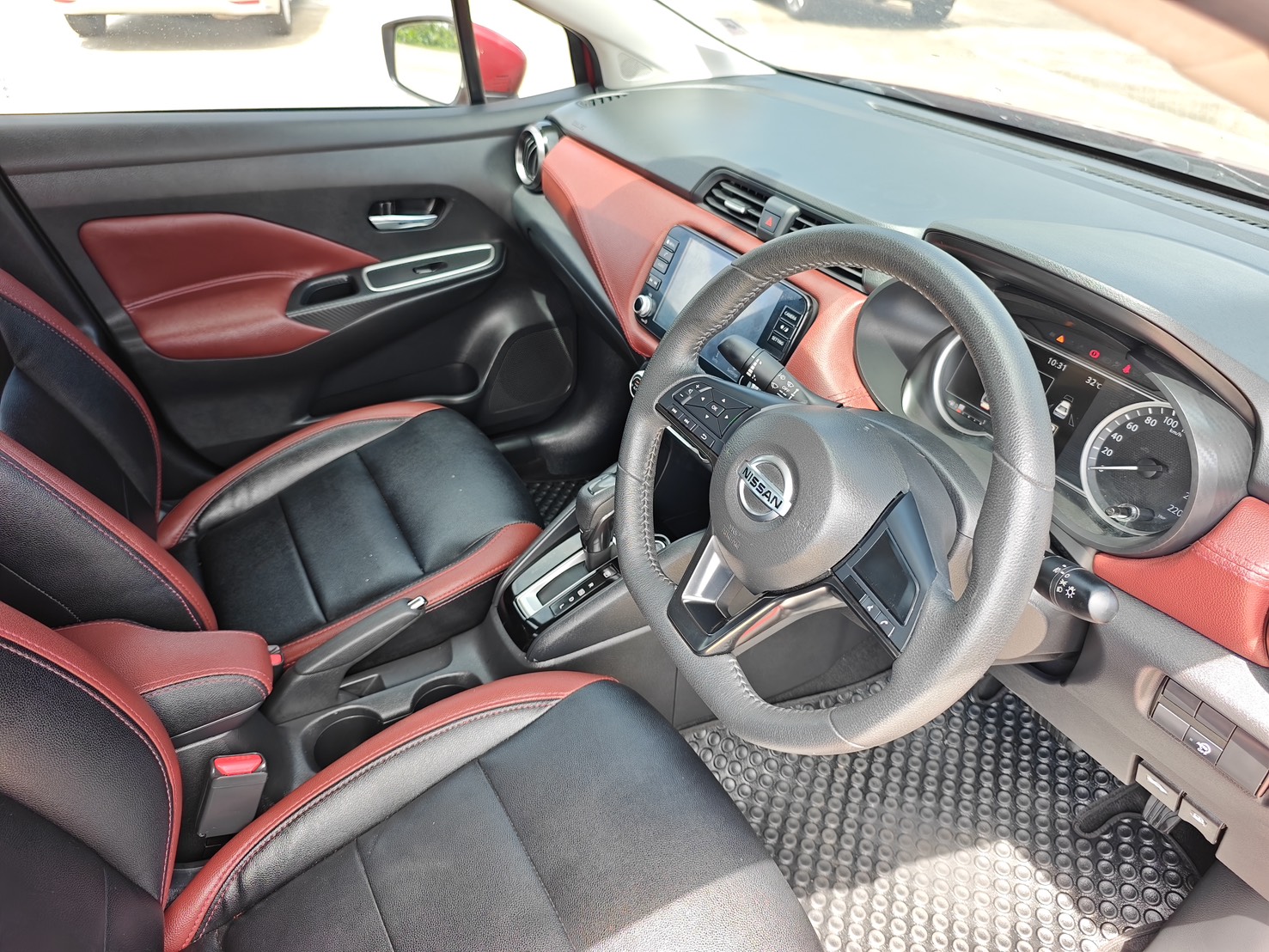 Nissan Almera Turbo 1.0 V Sportech AT 2021