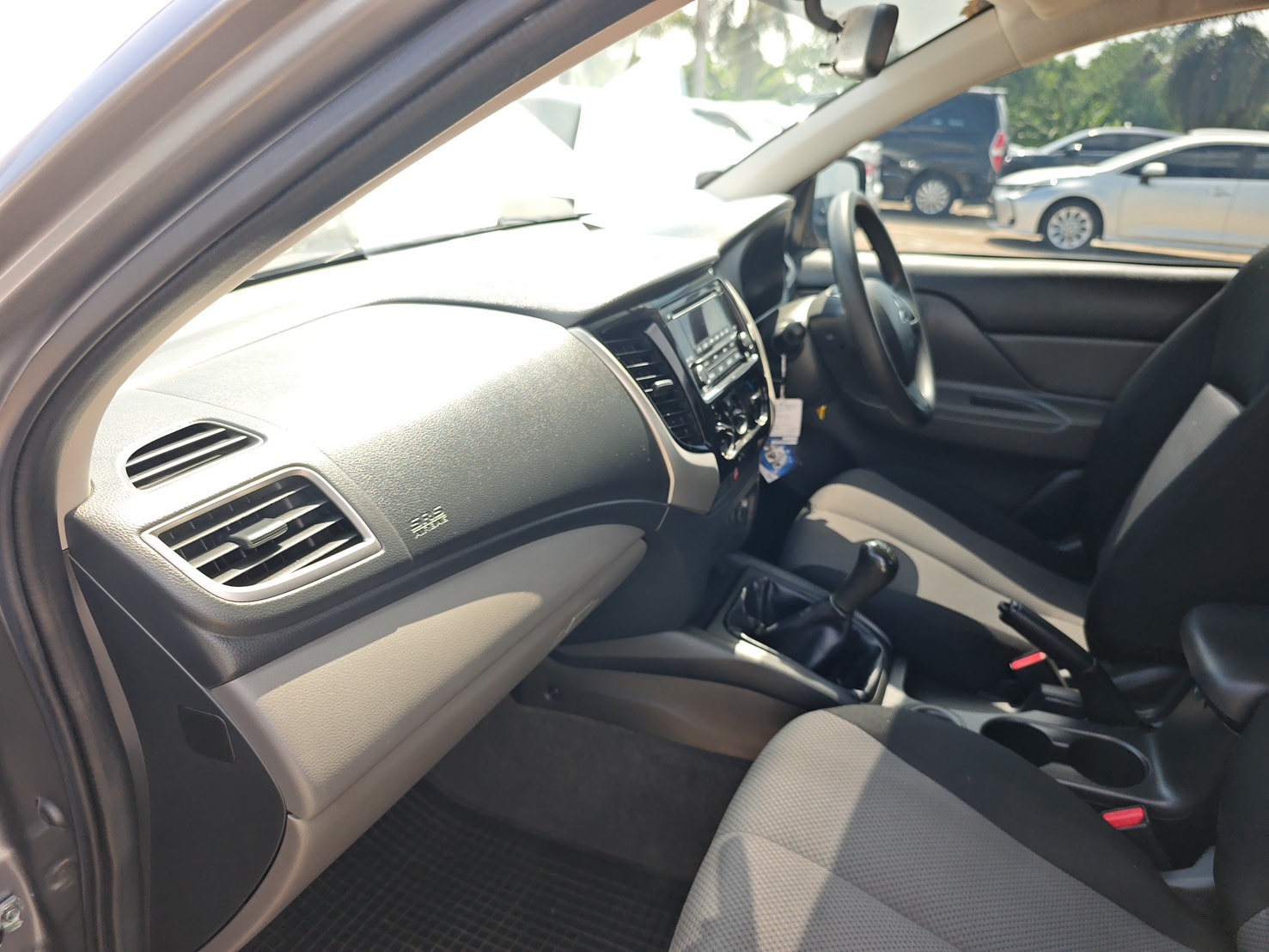 Mitsubishi Triton All New Mega Cab 2.5 GLX MT 2018
