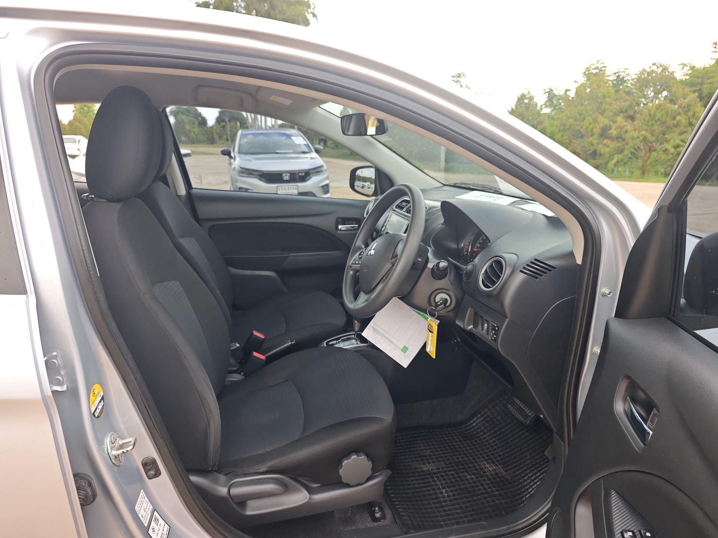 Mitsubishi Attrage 1.2 GLX Dynamic Shield Sedan AT ปี 2021