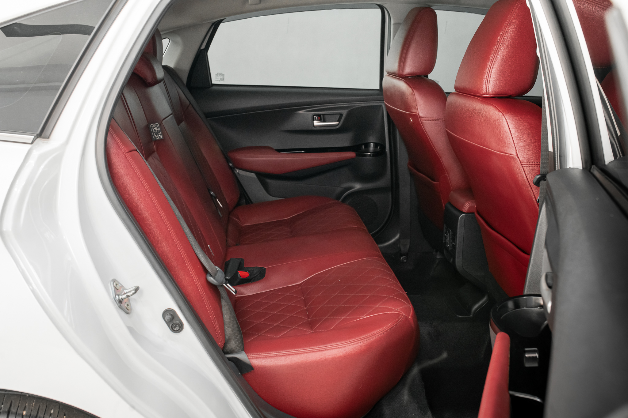 Toyota Yaris ATIV 1.2 Premium Luxury AT 2024