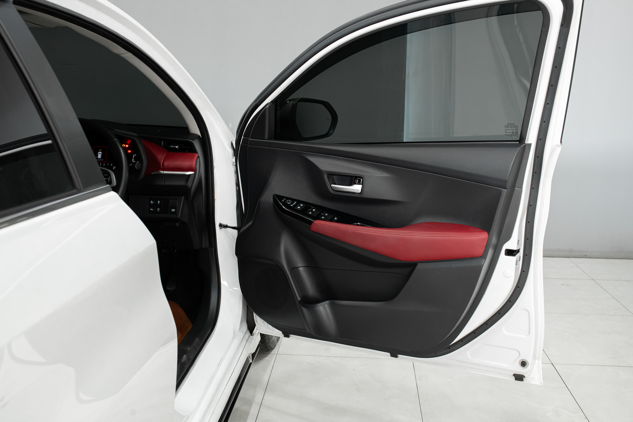 Toyota Yaris ATIV 1.2 Premium Luxury AT 2024