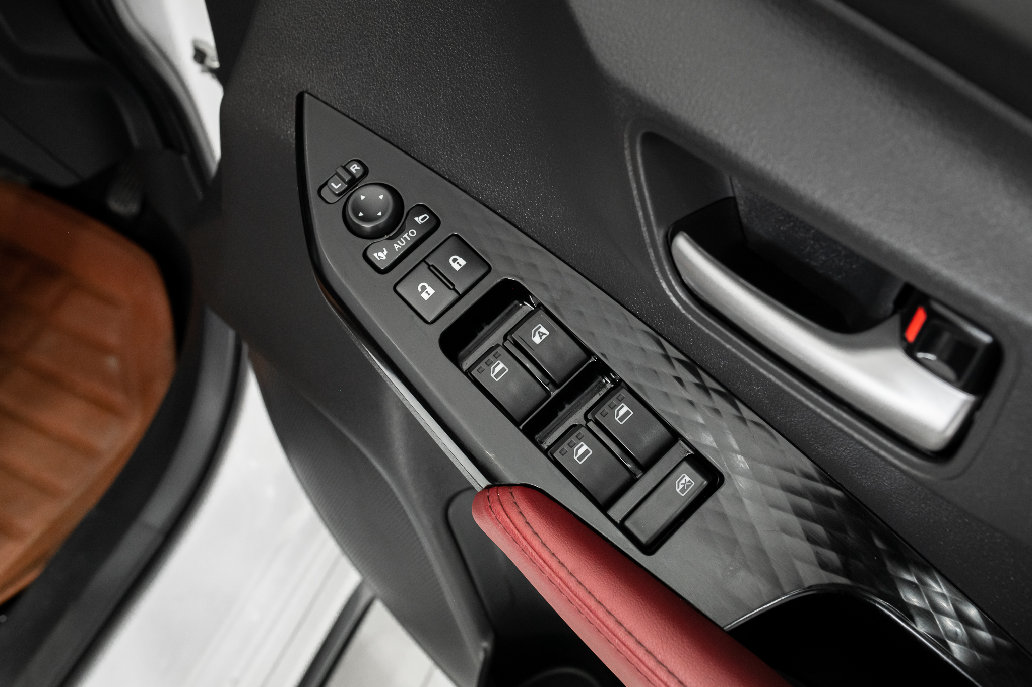 Toyota Yaris ATIV 1.2 Premium Luxury AT 2024