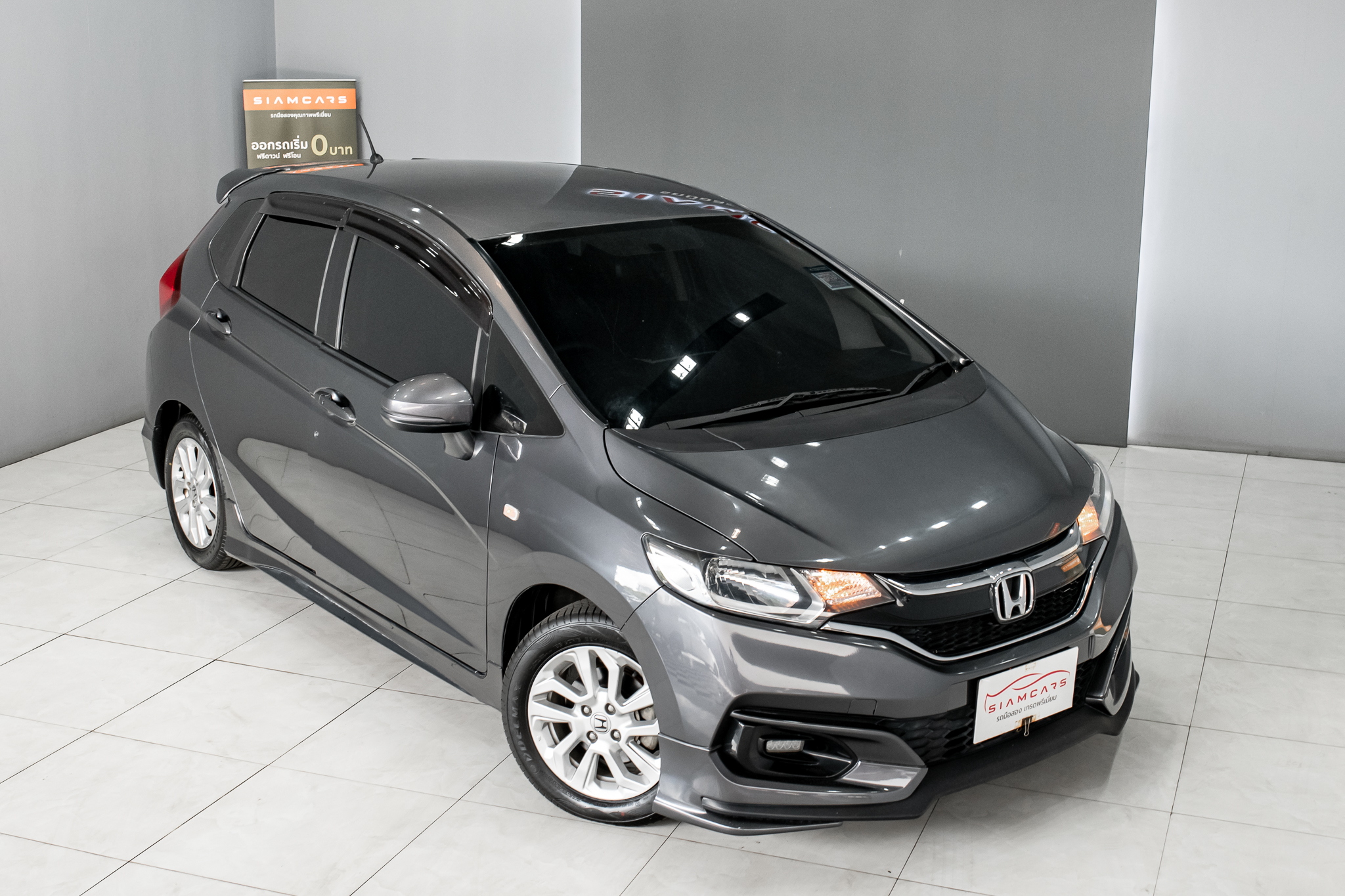 Honda Jazz 1.5 V+ Hatchback AT 2020