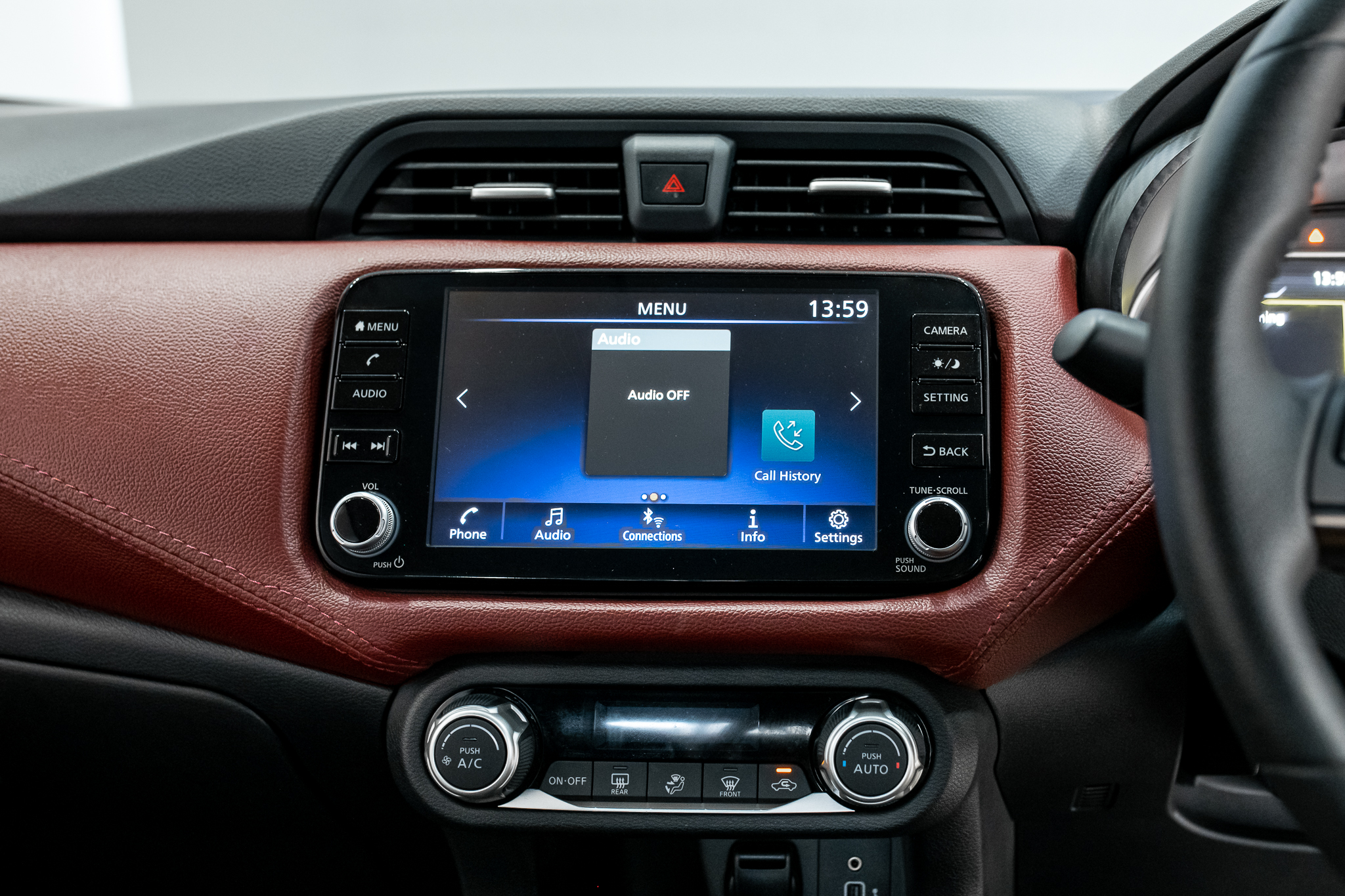 Nissan Almera Turbo 1.0 V Sportech AT 2021