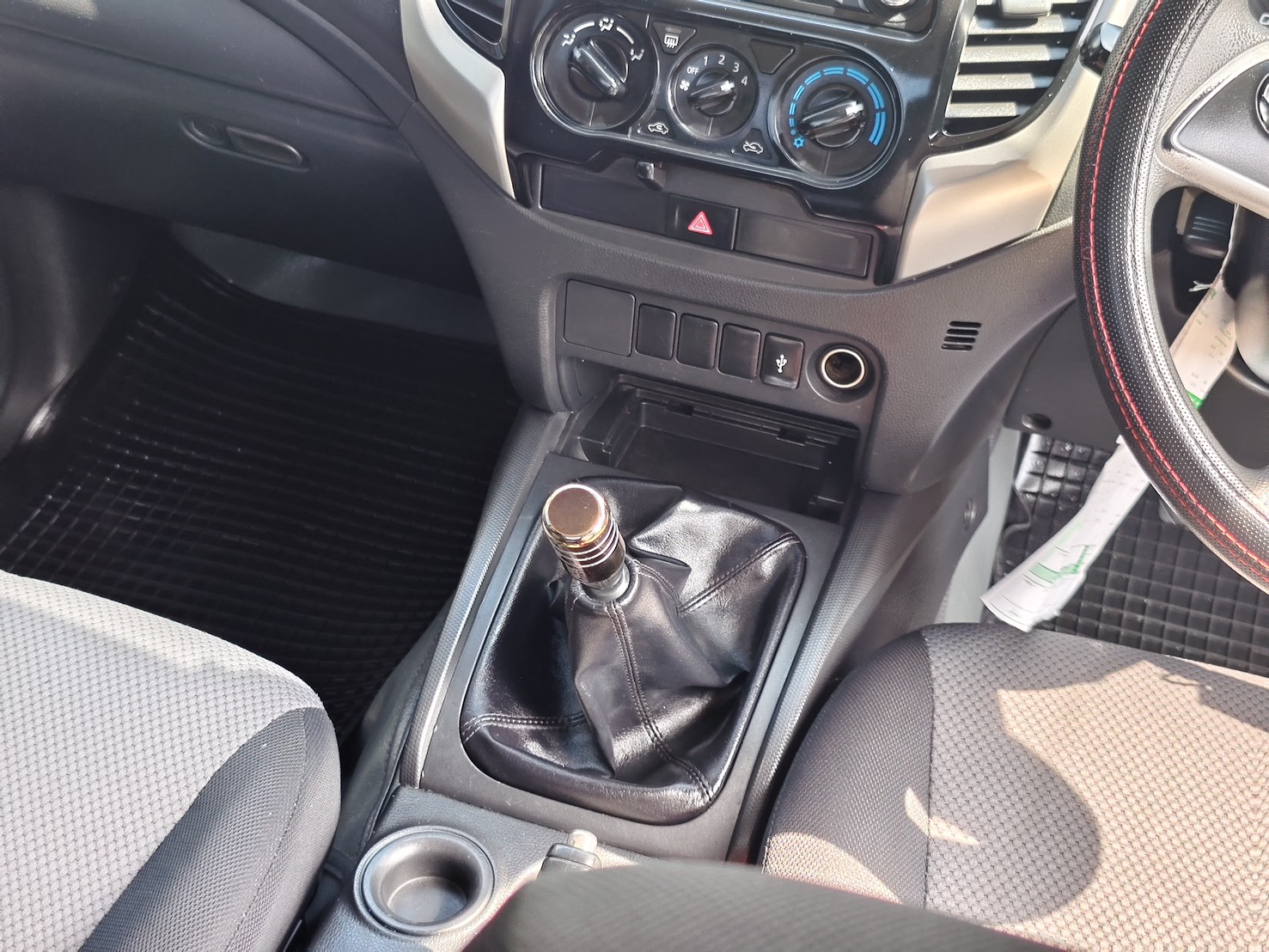 Mitsubishi Triton All New Mega Cab 2.5 GLX MT 2019
