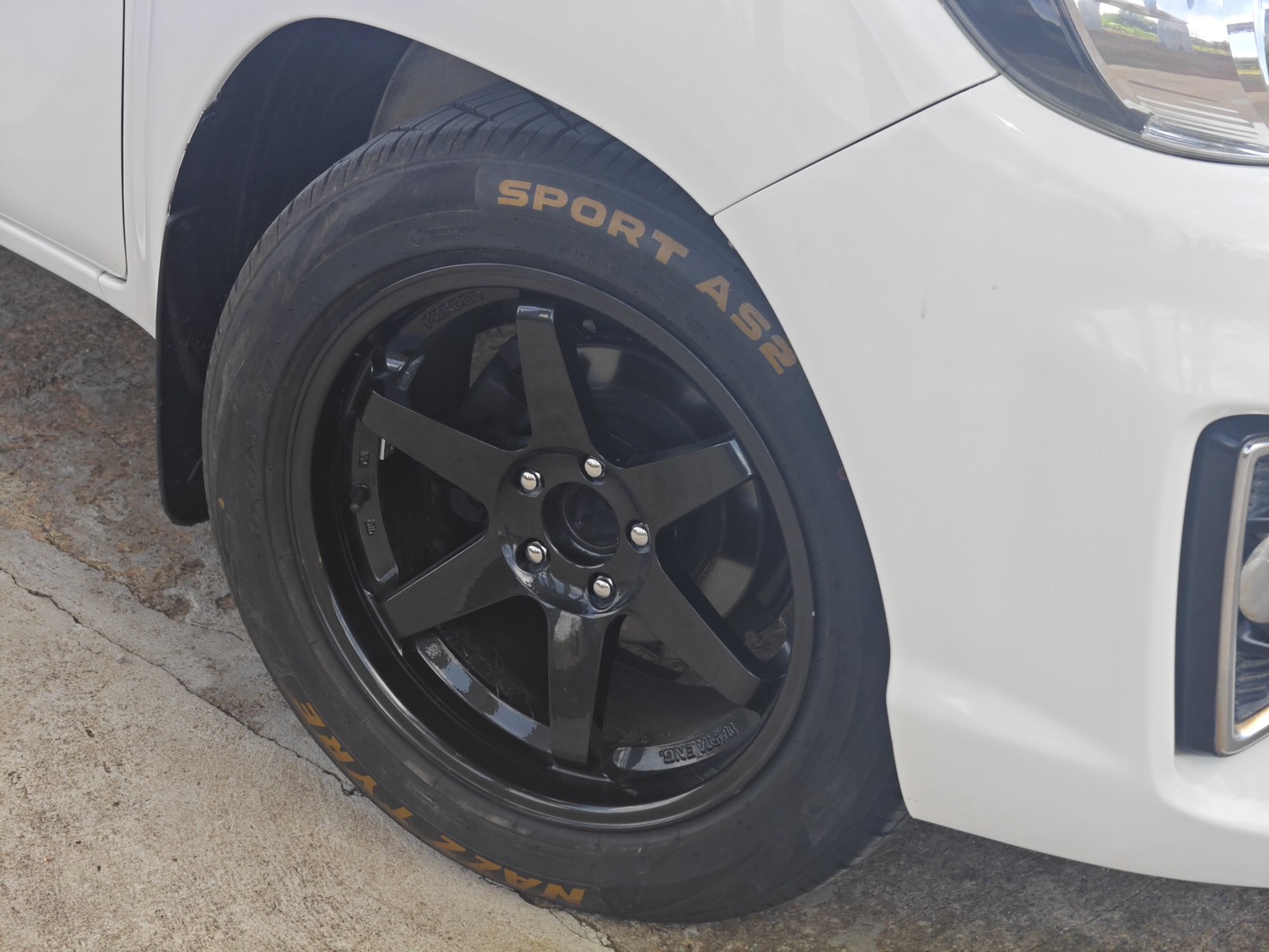 Toyota Hilux Revo Smart Cab 2.4 J Plus Z Edition MT 2020
