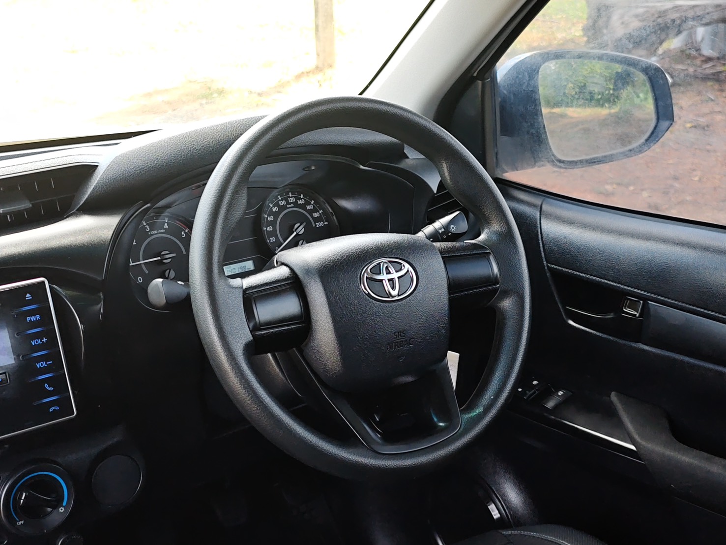 Toyota Hilux Revo Smart Cab 2.4 J Plus Z Edition MT 2020
