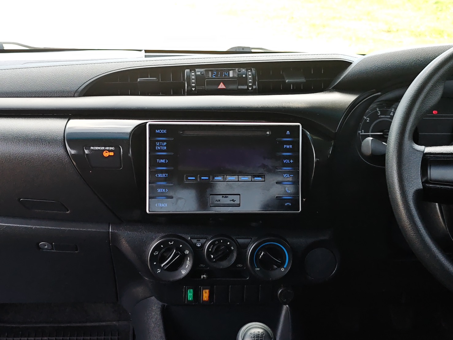 Toyota Hilux Revo Smart Cab 2.4 J Plus Z Edition MT 2020